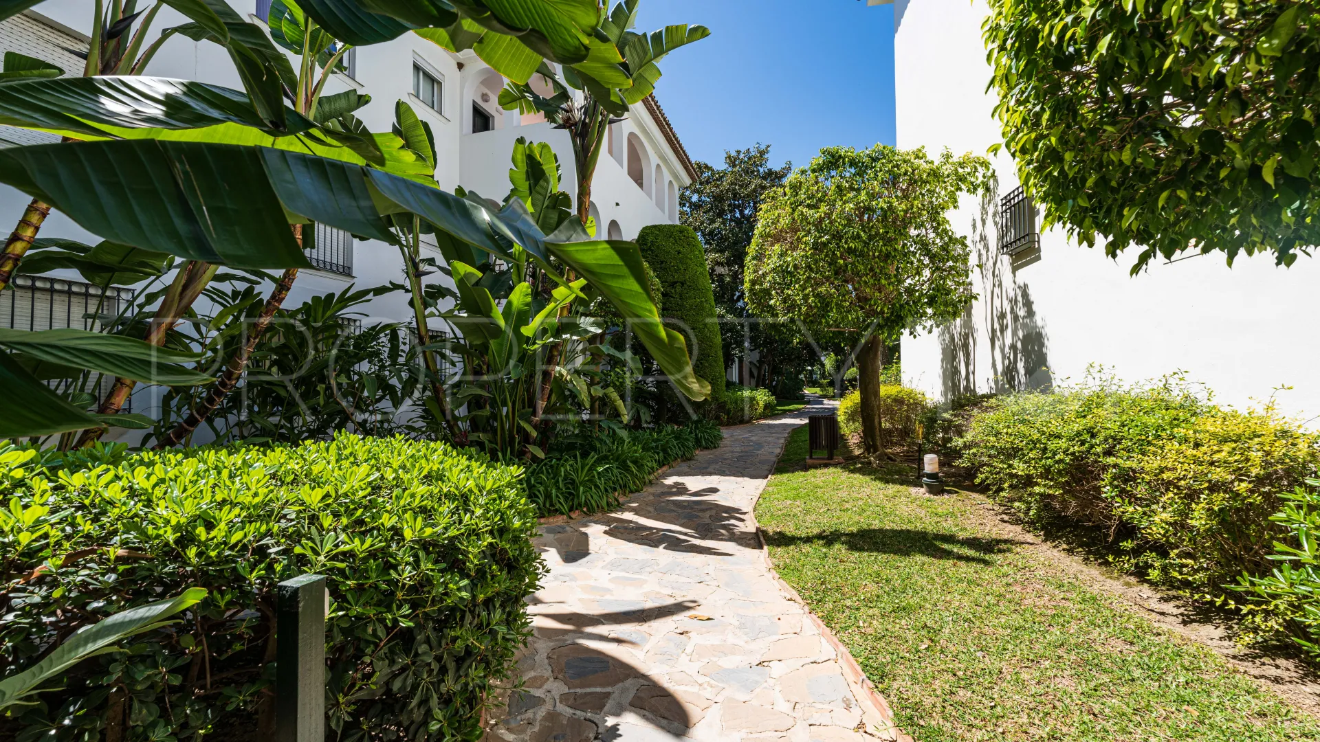 Estepona East apartment for sale