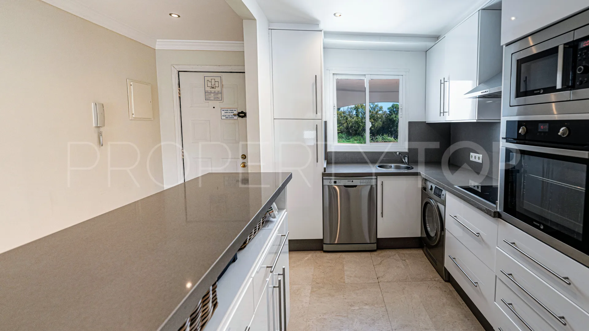 Estepona East apartment for sale
