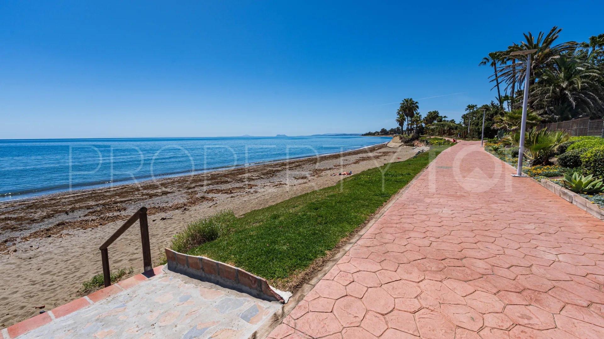 Estepona East apartment for sale