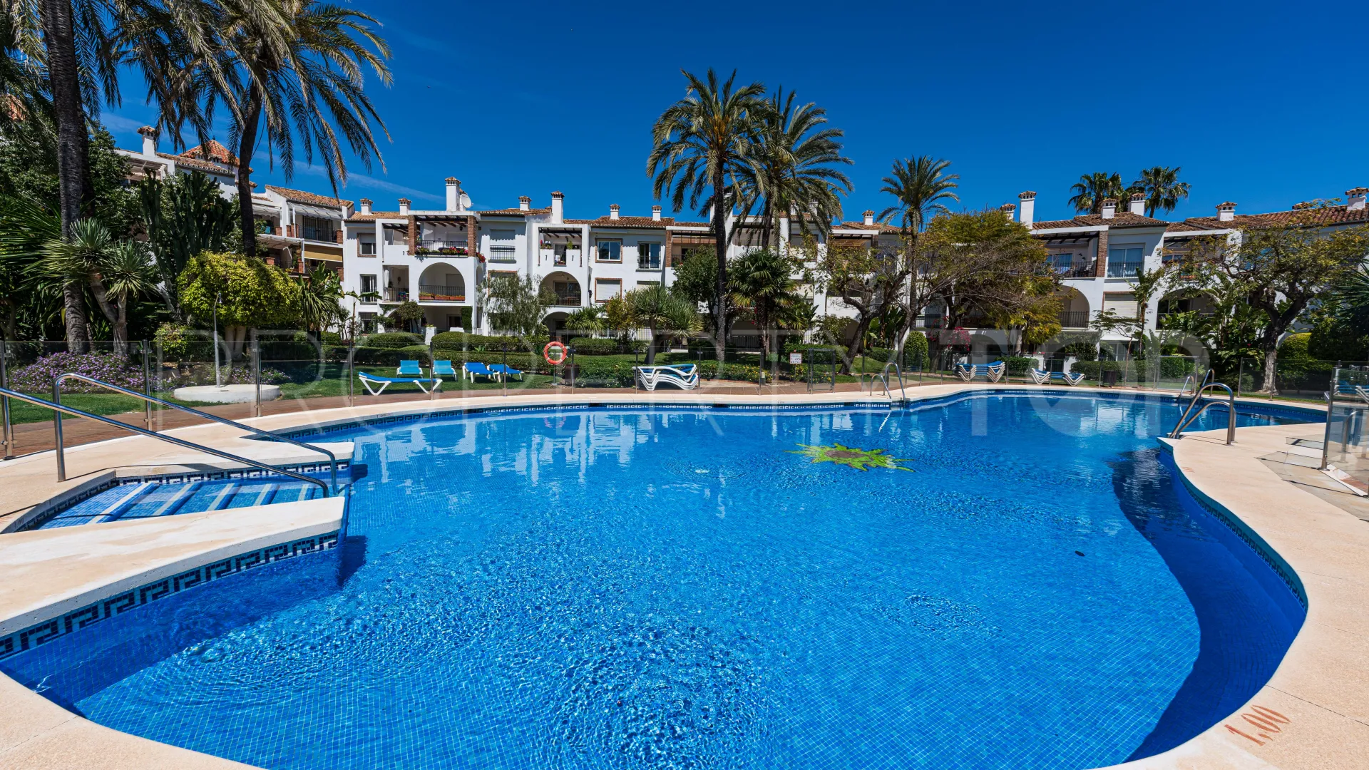 Estepona East apartment for sale