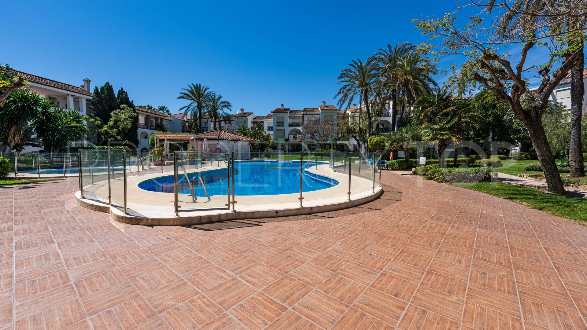 Estepona East apartment for sale
