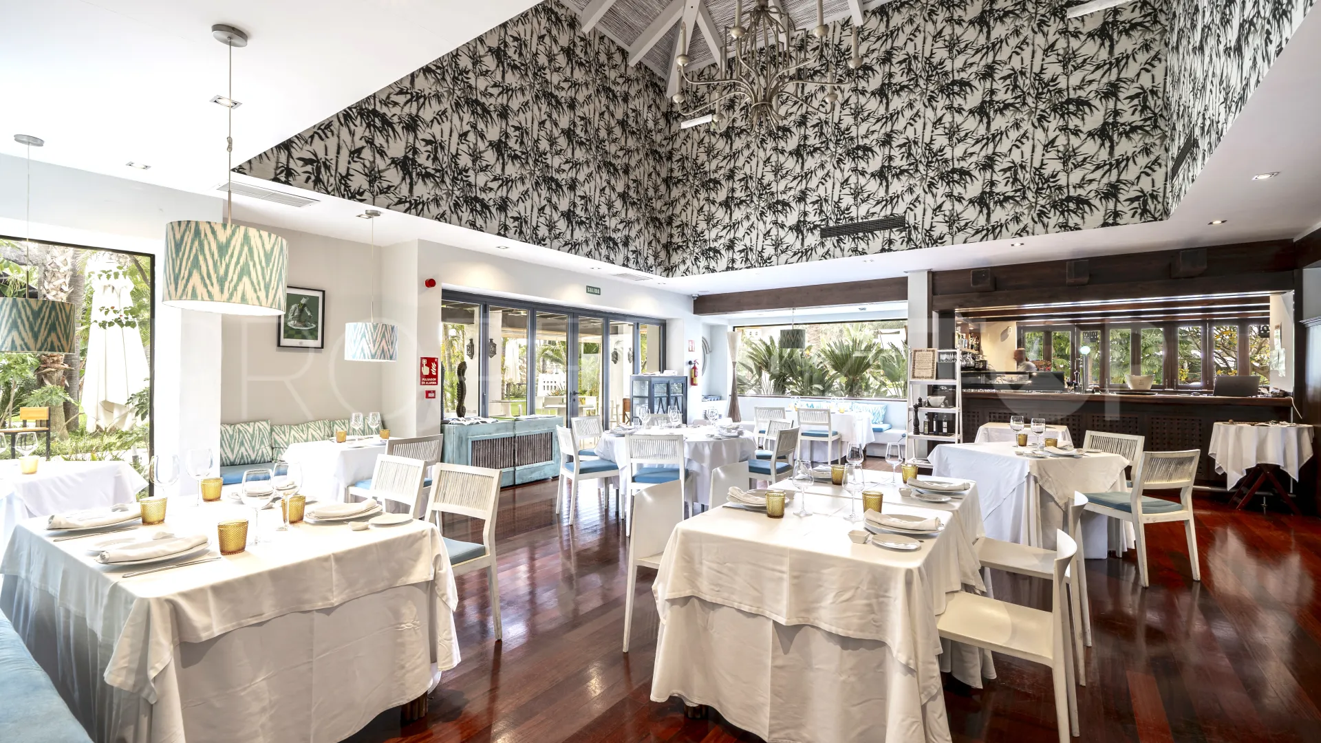 Villa for sale in El Campanario with 5 bedrooms