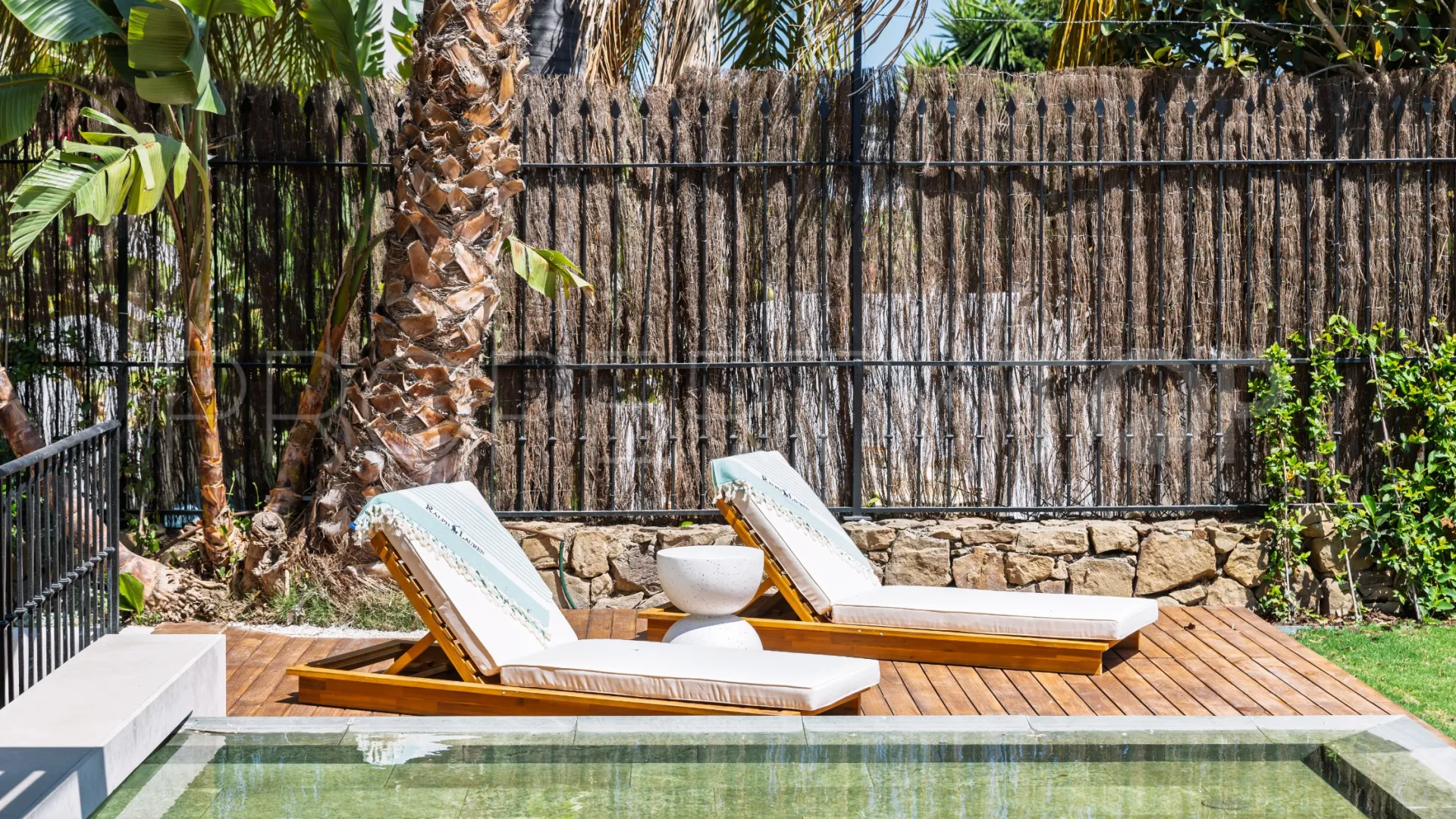 For sale 5 bedrooms villa in Haza del Conde