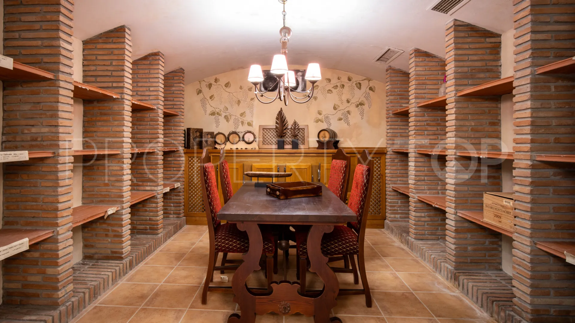 Villa in Altos Reales for sale