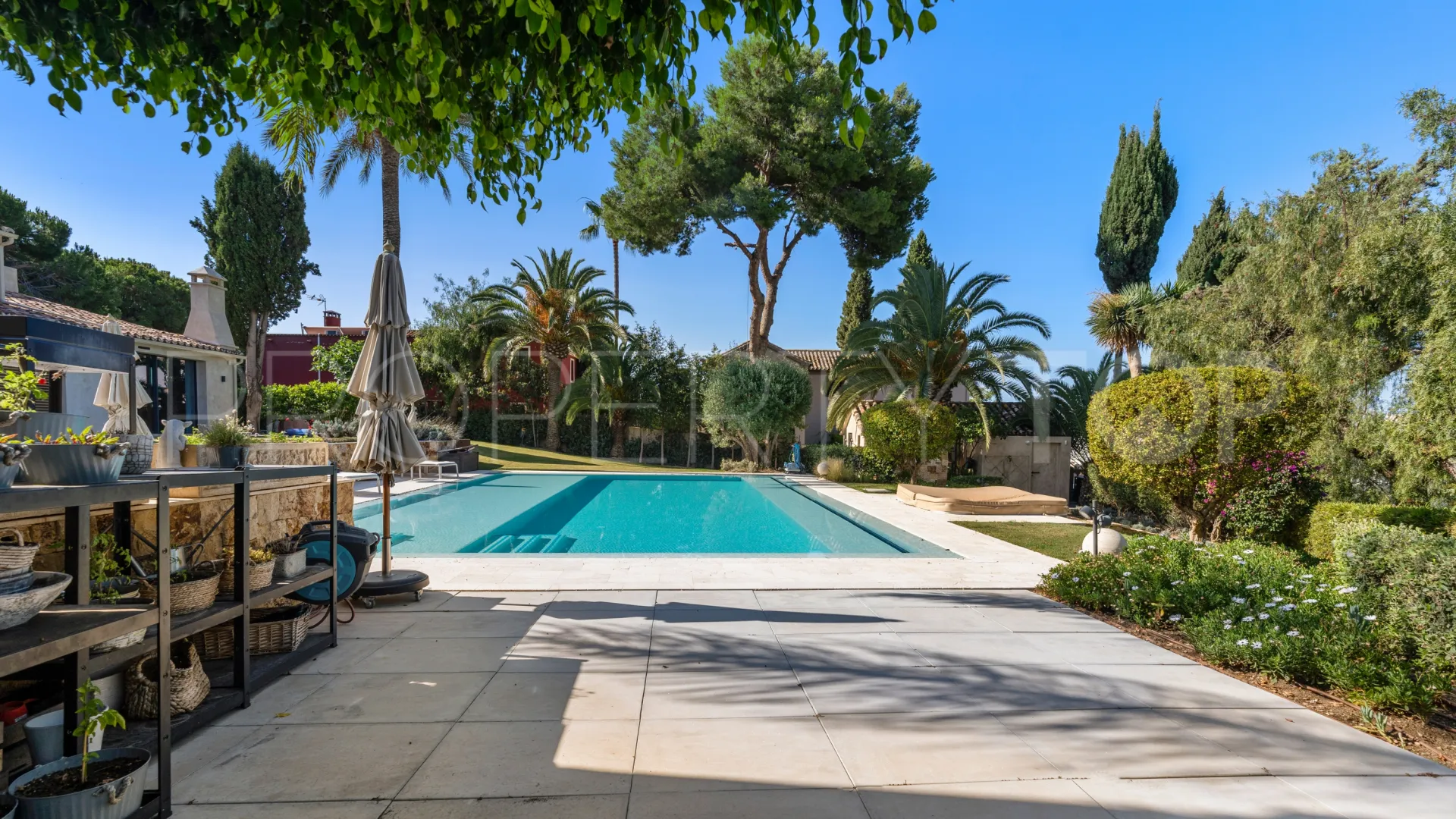 For sale villa with 8 bedrooms in Rio Real
