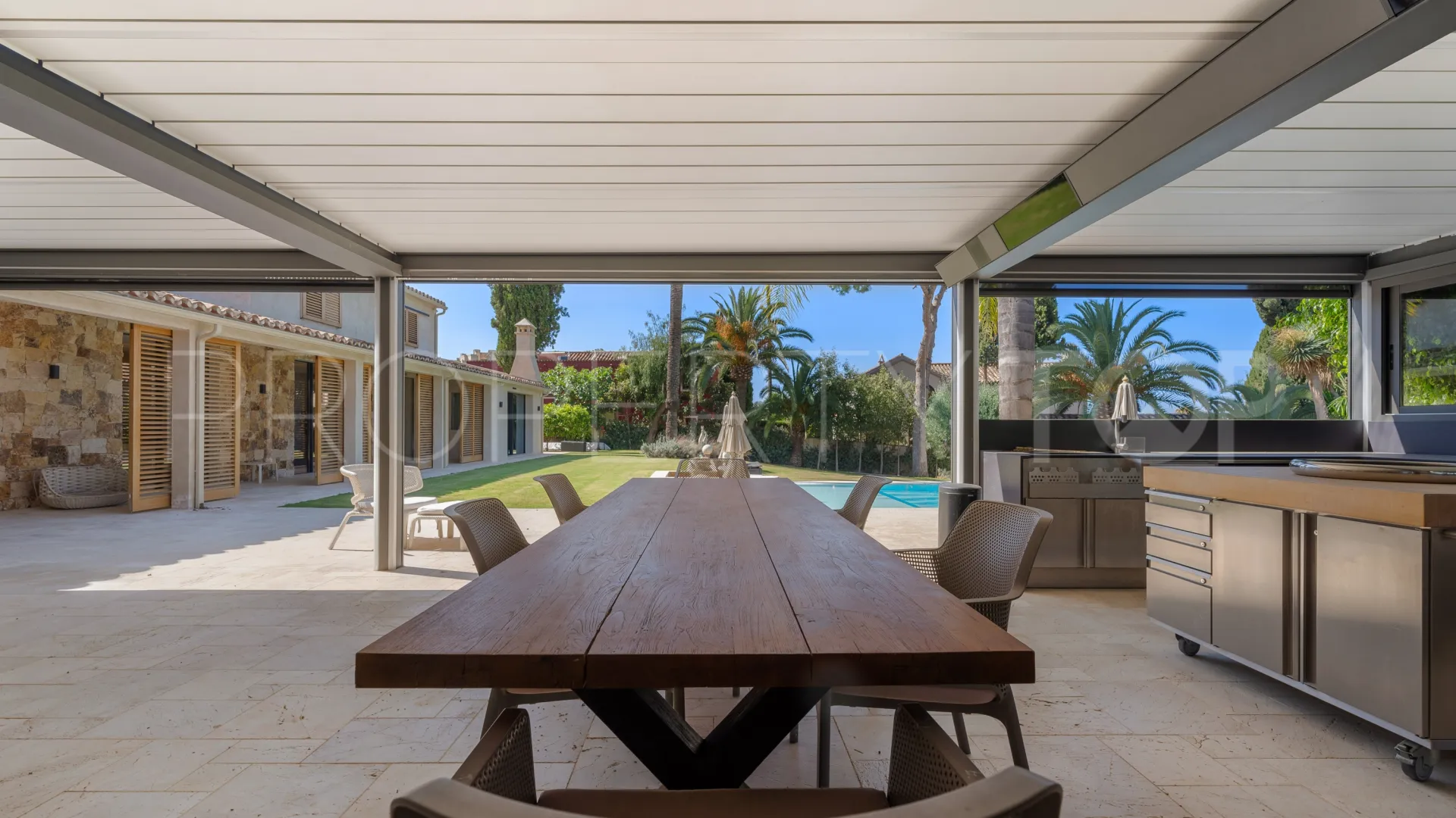 For sale villa with 8 bedrooms in Rio Real