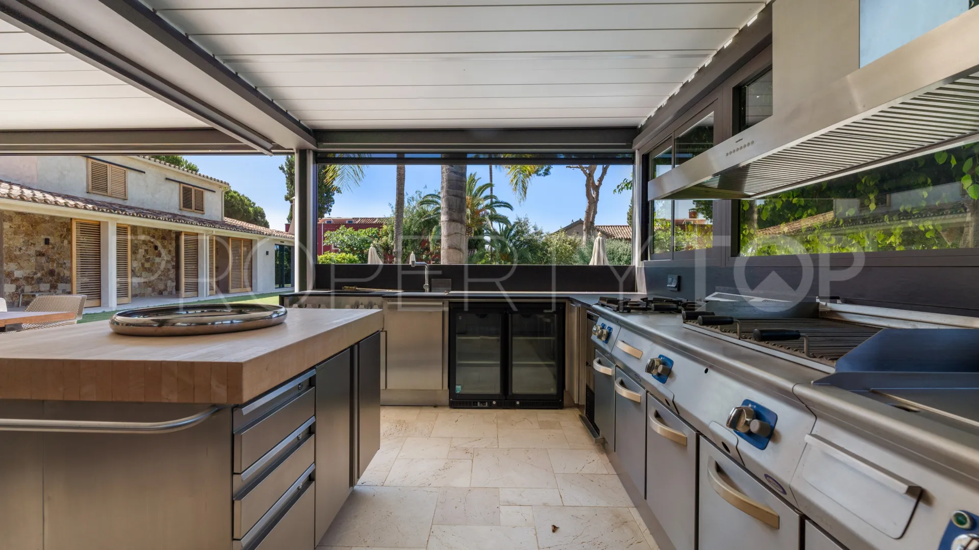 For sale villa with 8 bedrooms in Rio Real