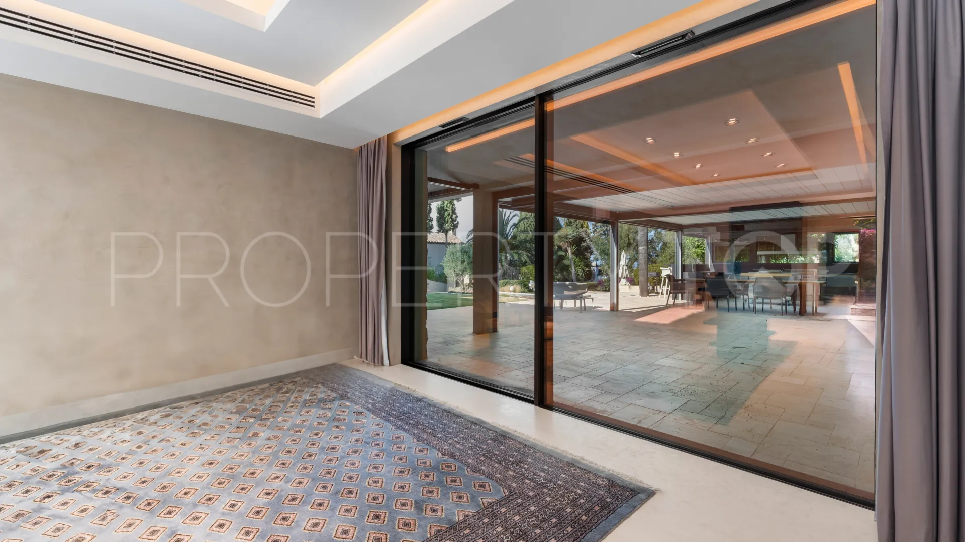 For sale villa with 8 bedrooms in Rio Real