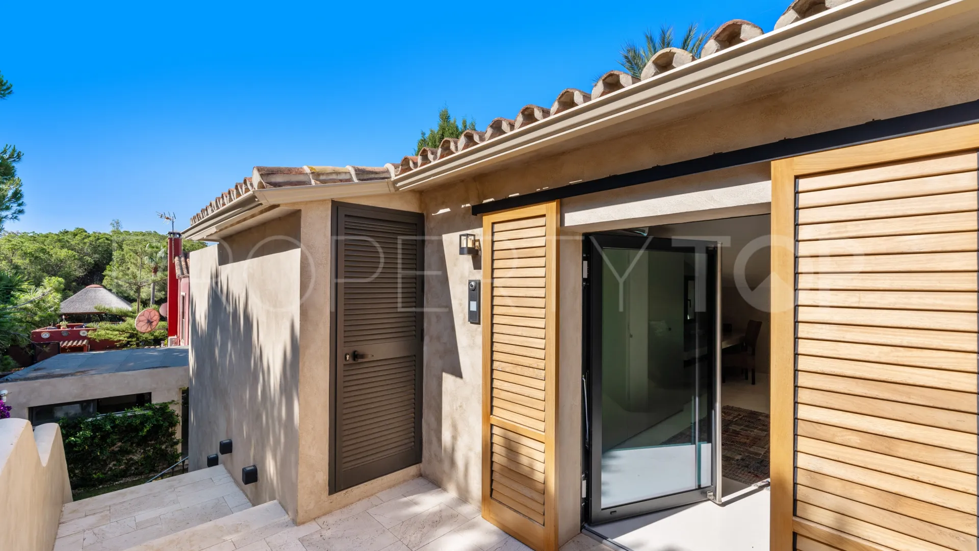 For sale villa with 8 bedrooms in Rio Real