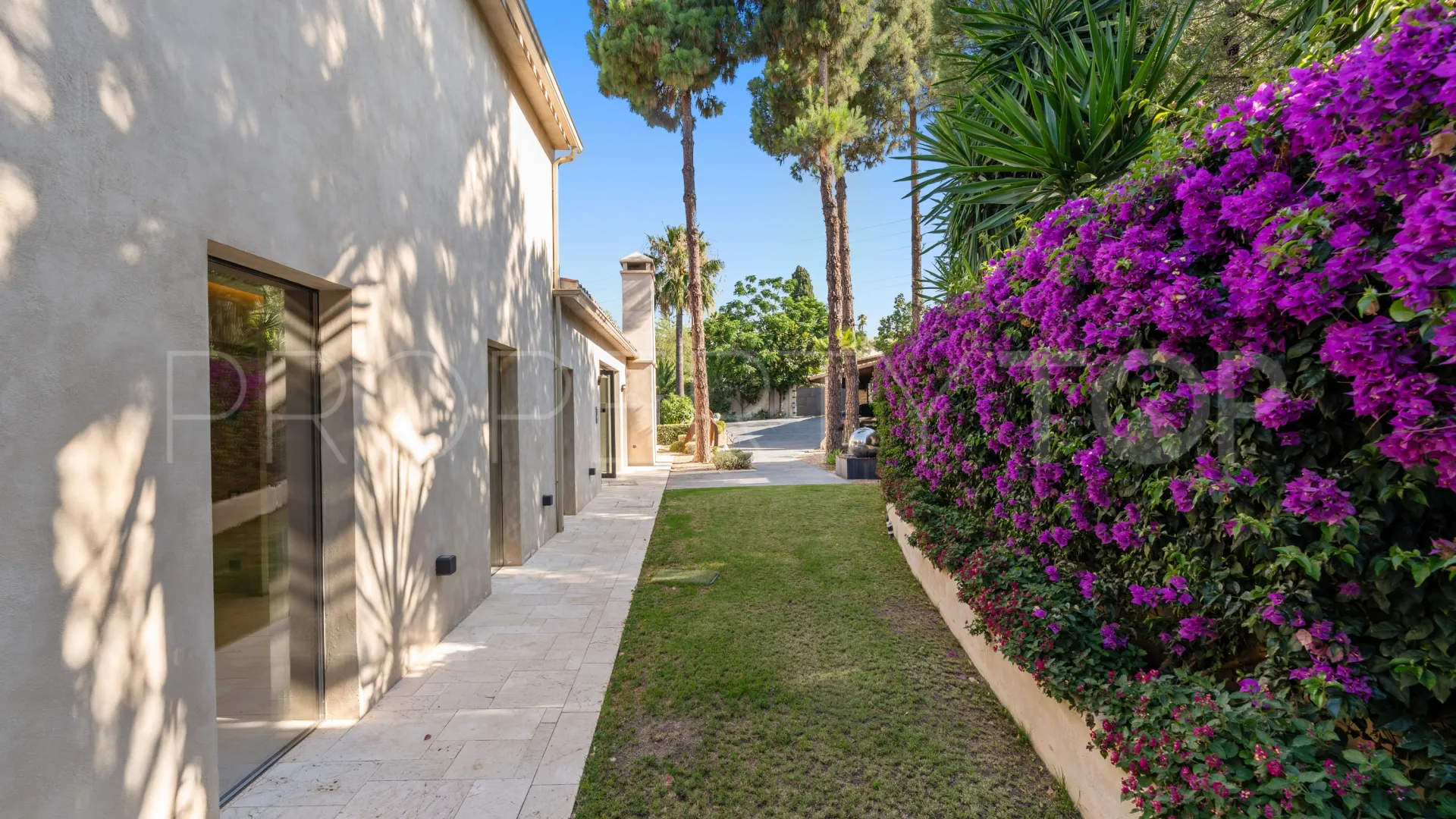 For sale villa with 8 bedrooms in Rio Real