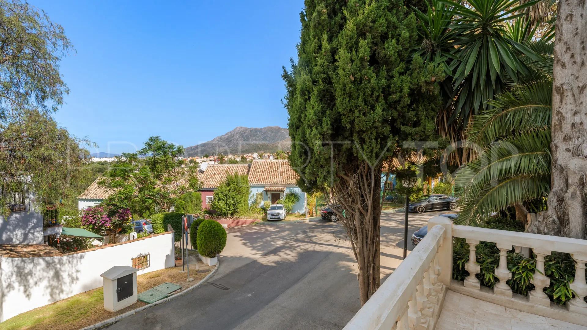 For sale villa with 8 bedrooms in Rio Real