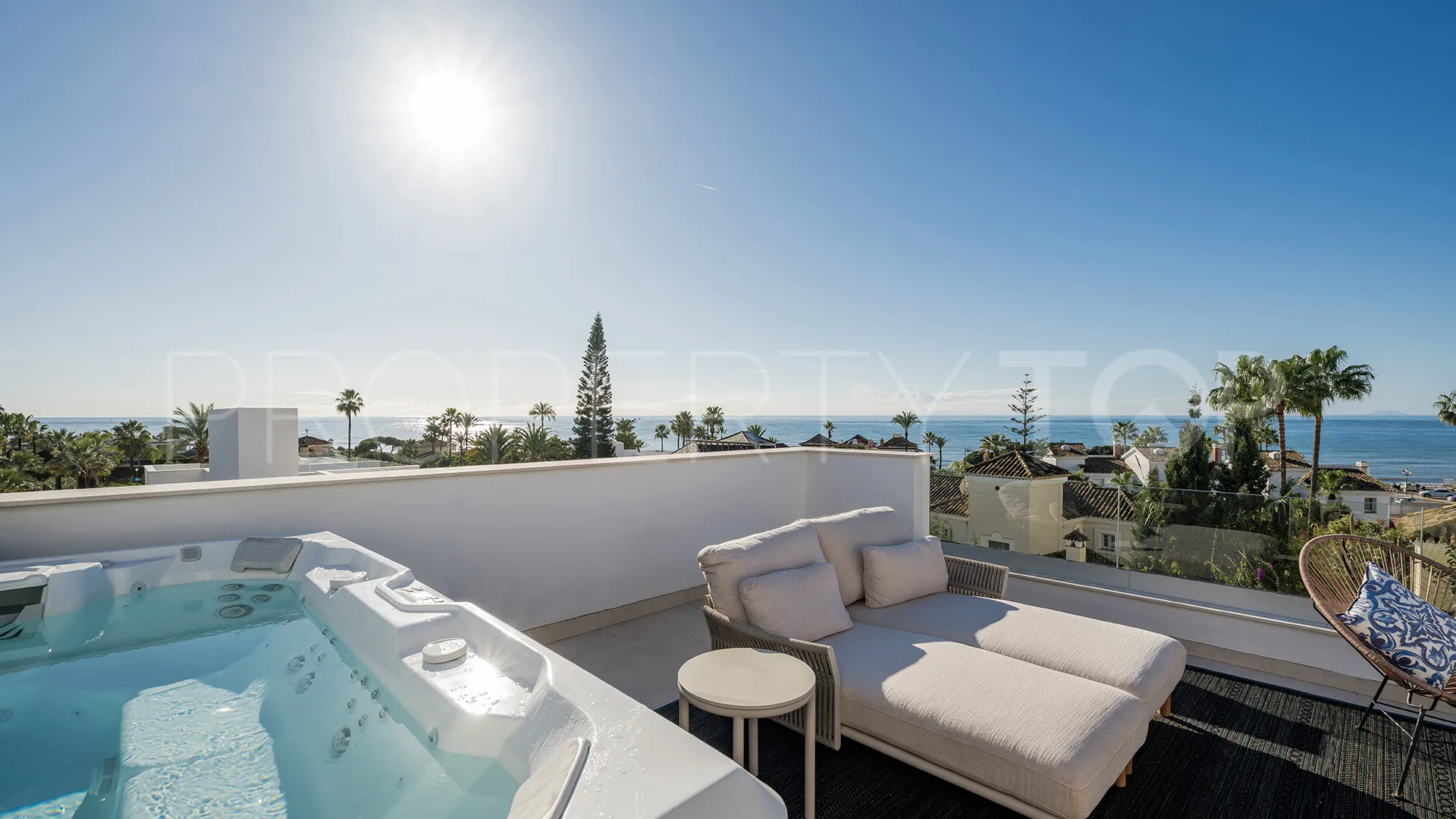 Villa for sale in Las Chapas