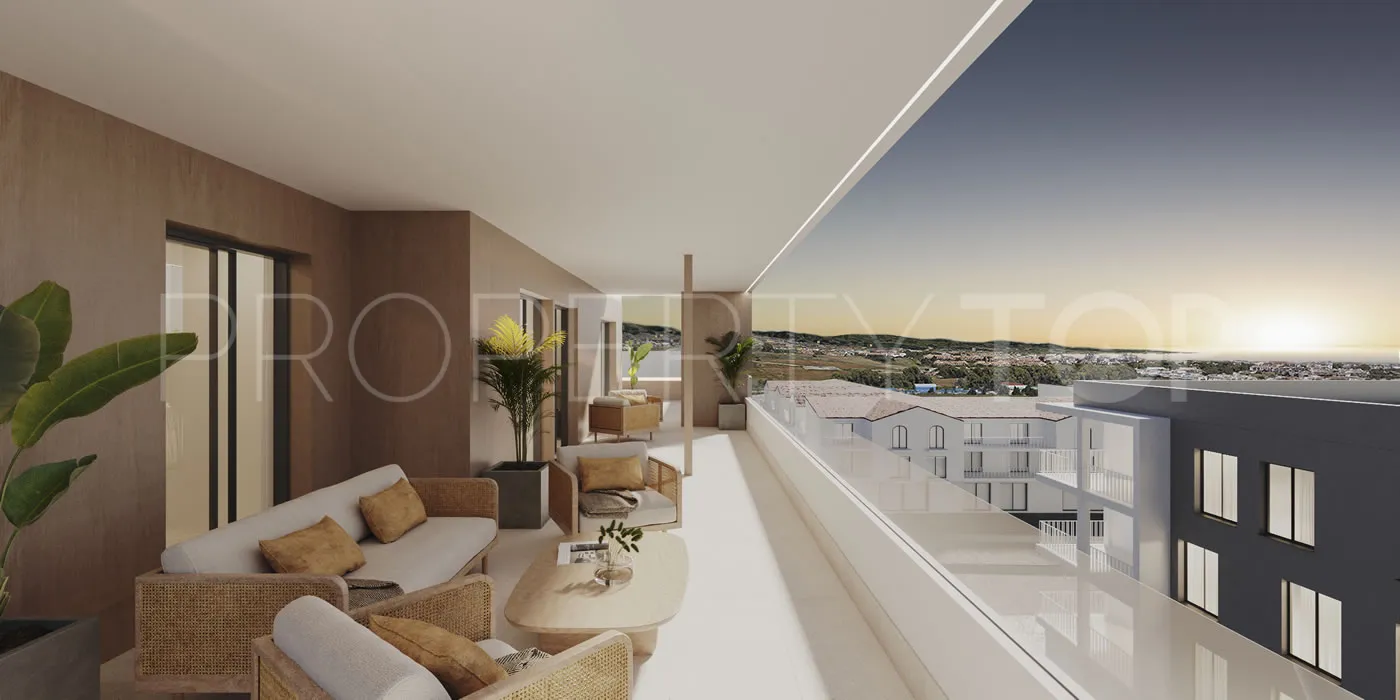 Atico duplex de 2 dormitorios en venta en S. Pedro Centro