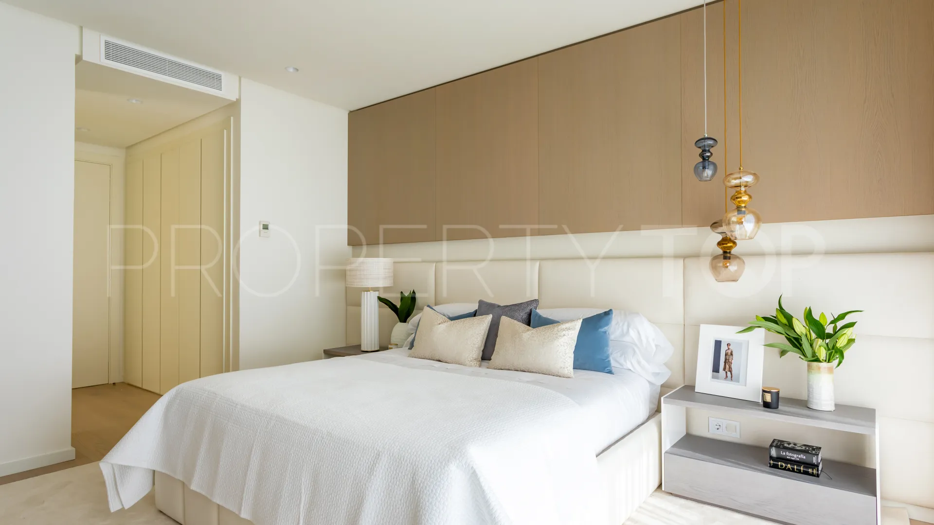 For sale apartment with 2 bedrooms in Marbella Club Hills