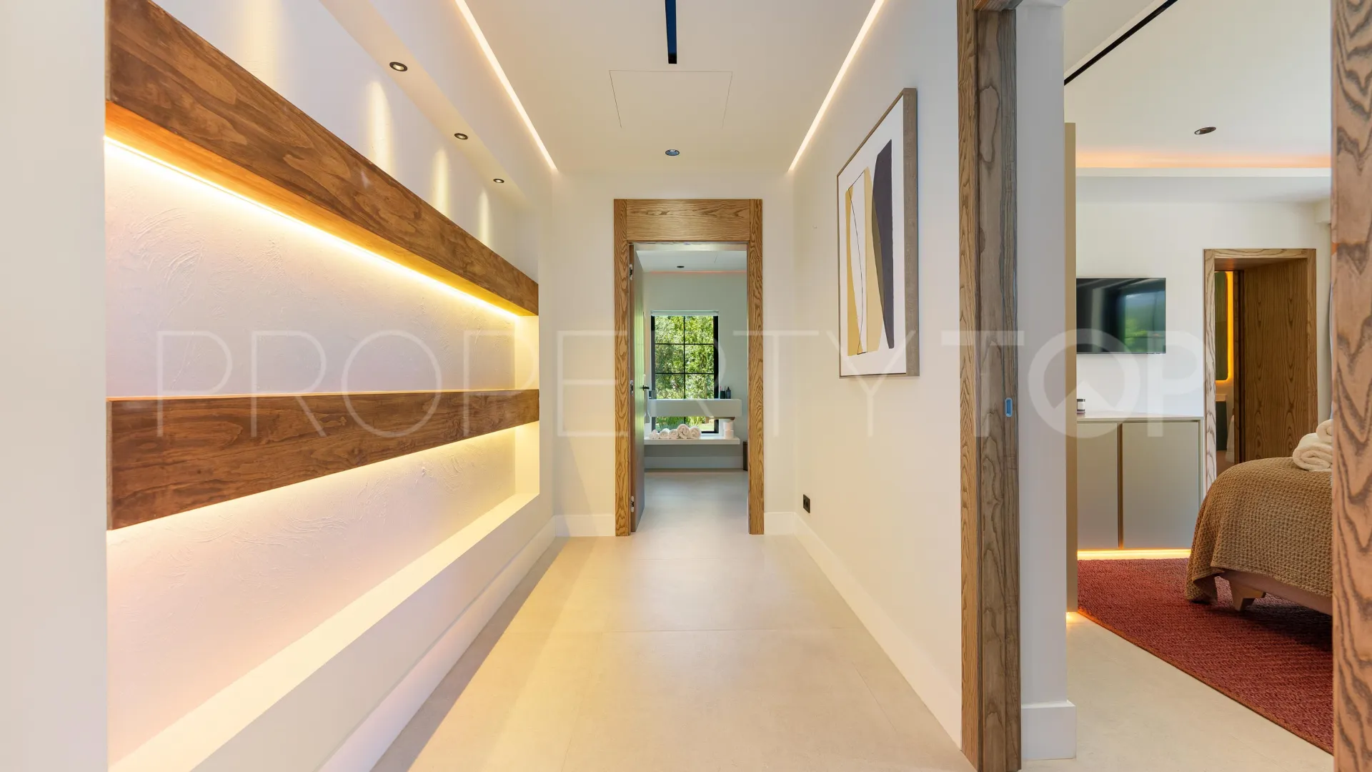 Buy villa with 5 bedrooms in Marbella - Puerto Banus