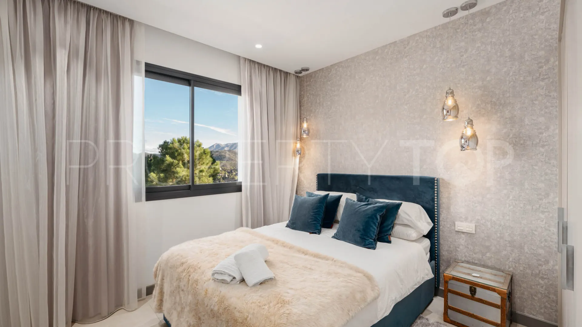 El Madroñal, villa a la venta