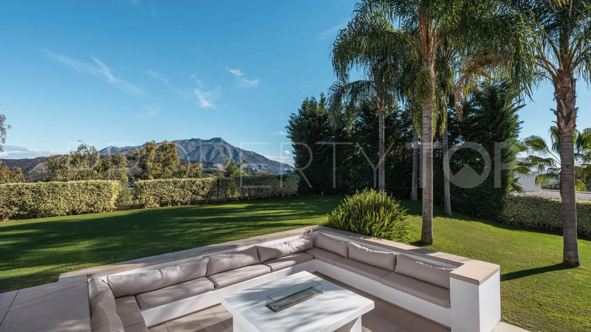 El Madroñal, villa a la venta