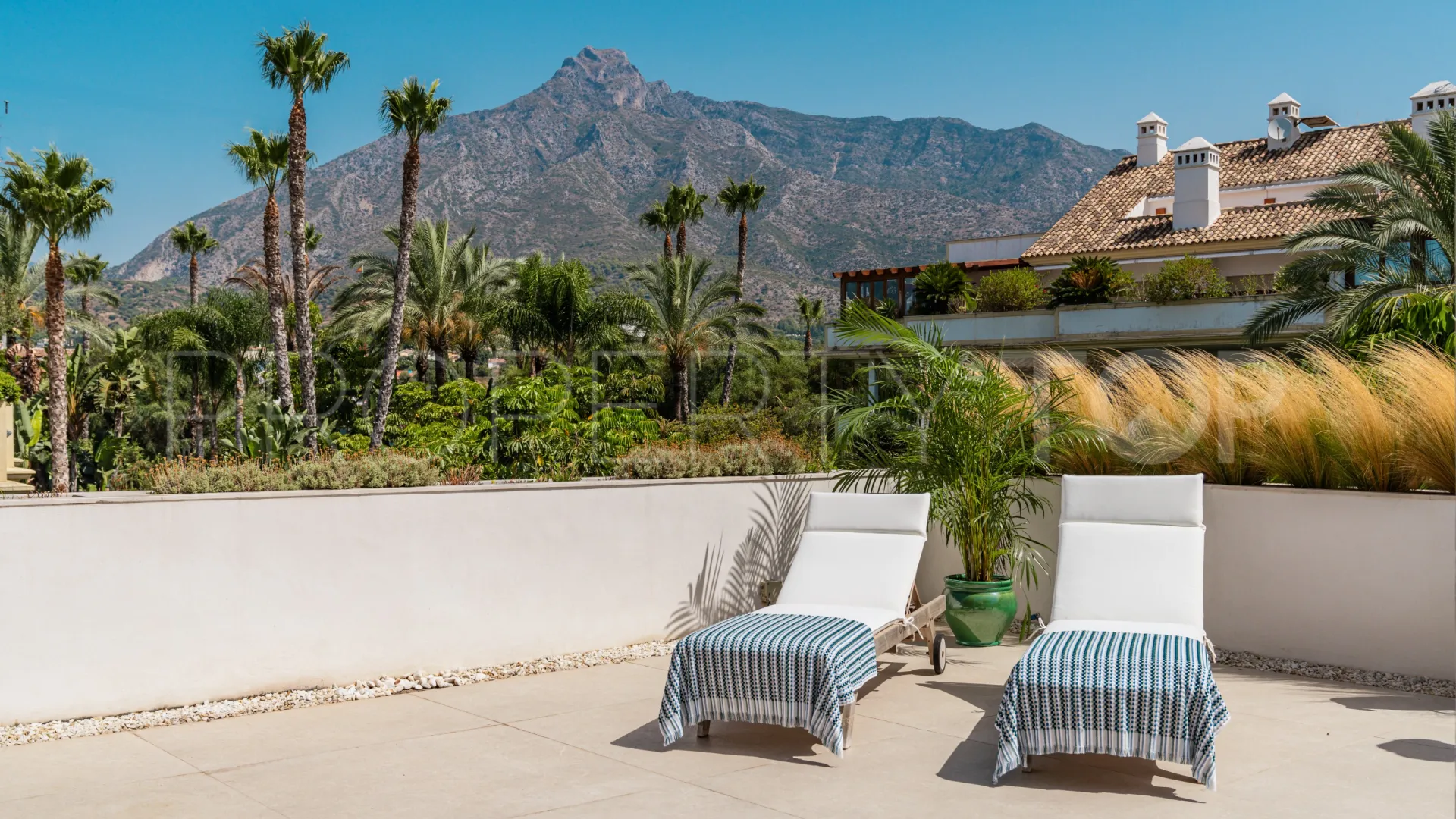 Atico duplex en venta de 3 dormitorios en Lomas del Rey