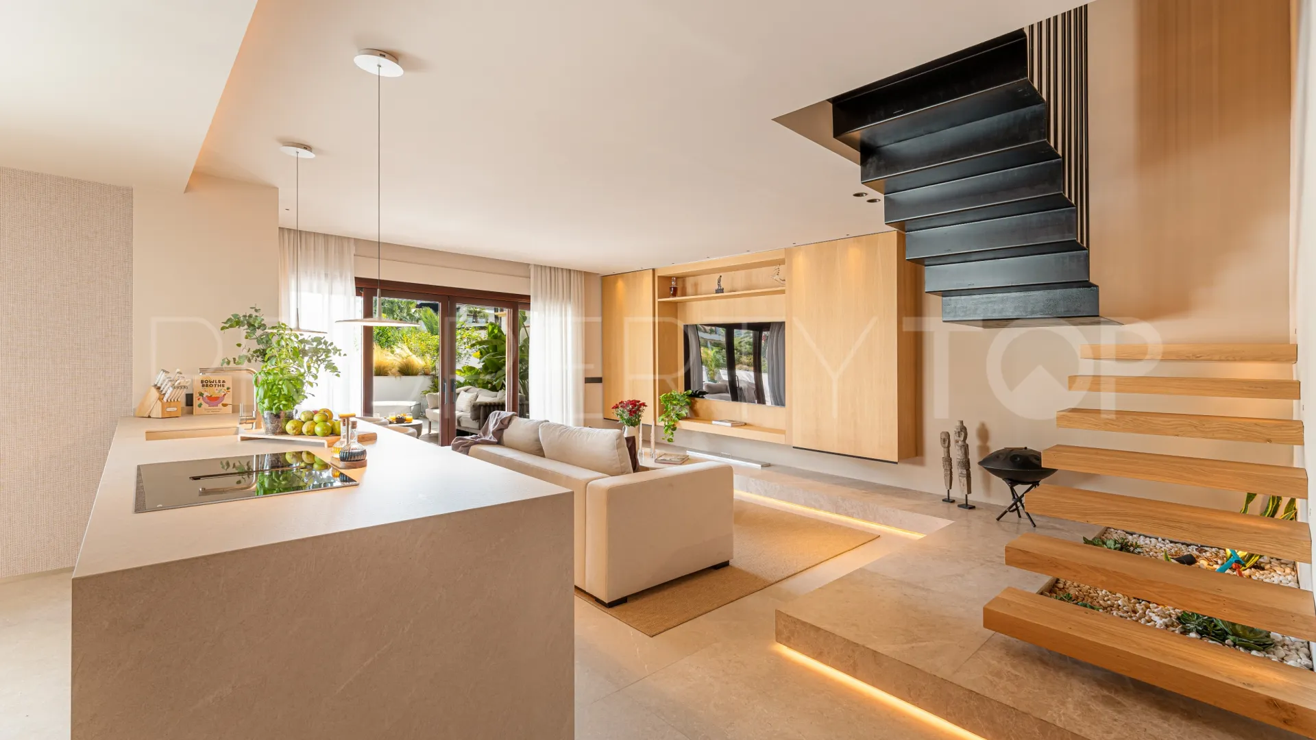Atico duplex en venta de 3 dormitorios en Lomas del Rey