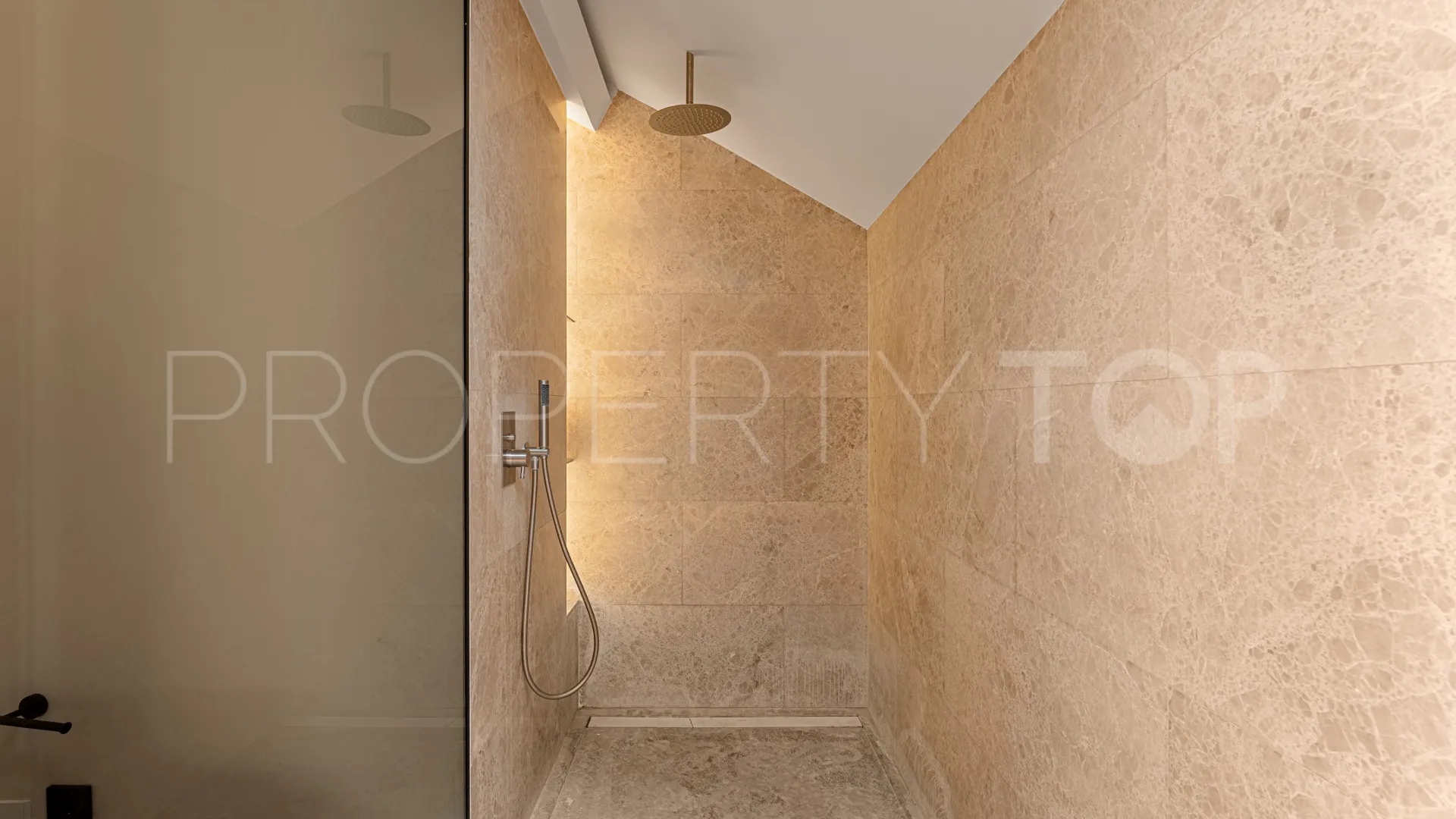 Atico duplex en venta de 3 dormitorios en Lomas del Rey