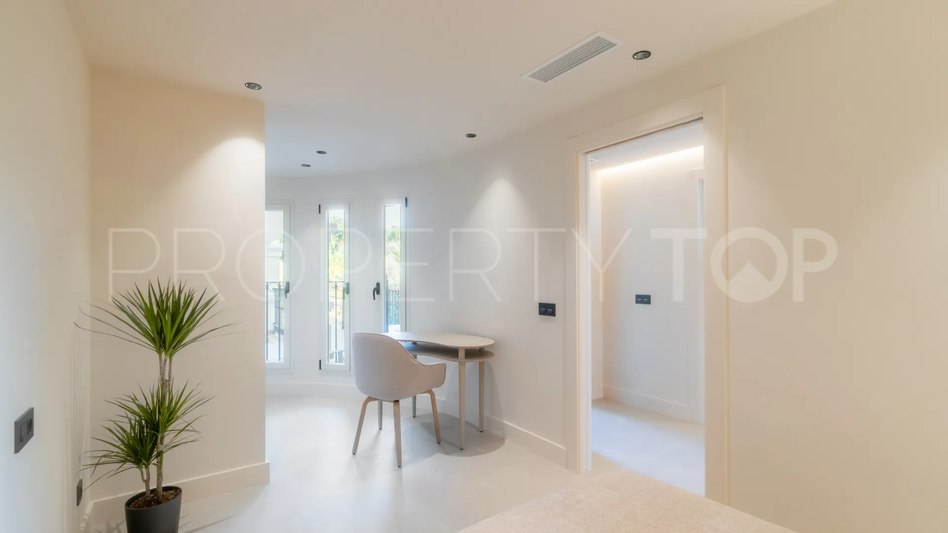 Palacetes Los Belvederes 3 bedrooms ground floor apartment for sale