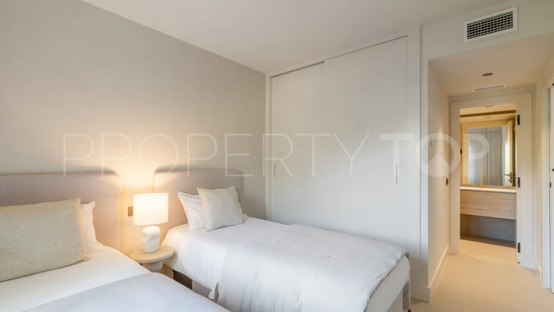 Palacetes Los Belvederes 3 bedrooms ground floor apartment for sale