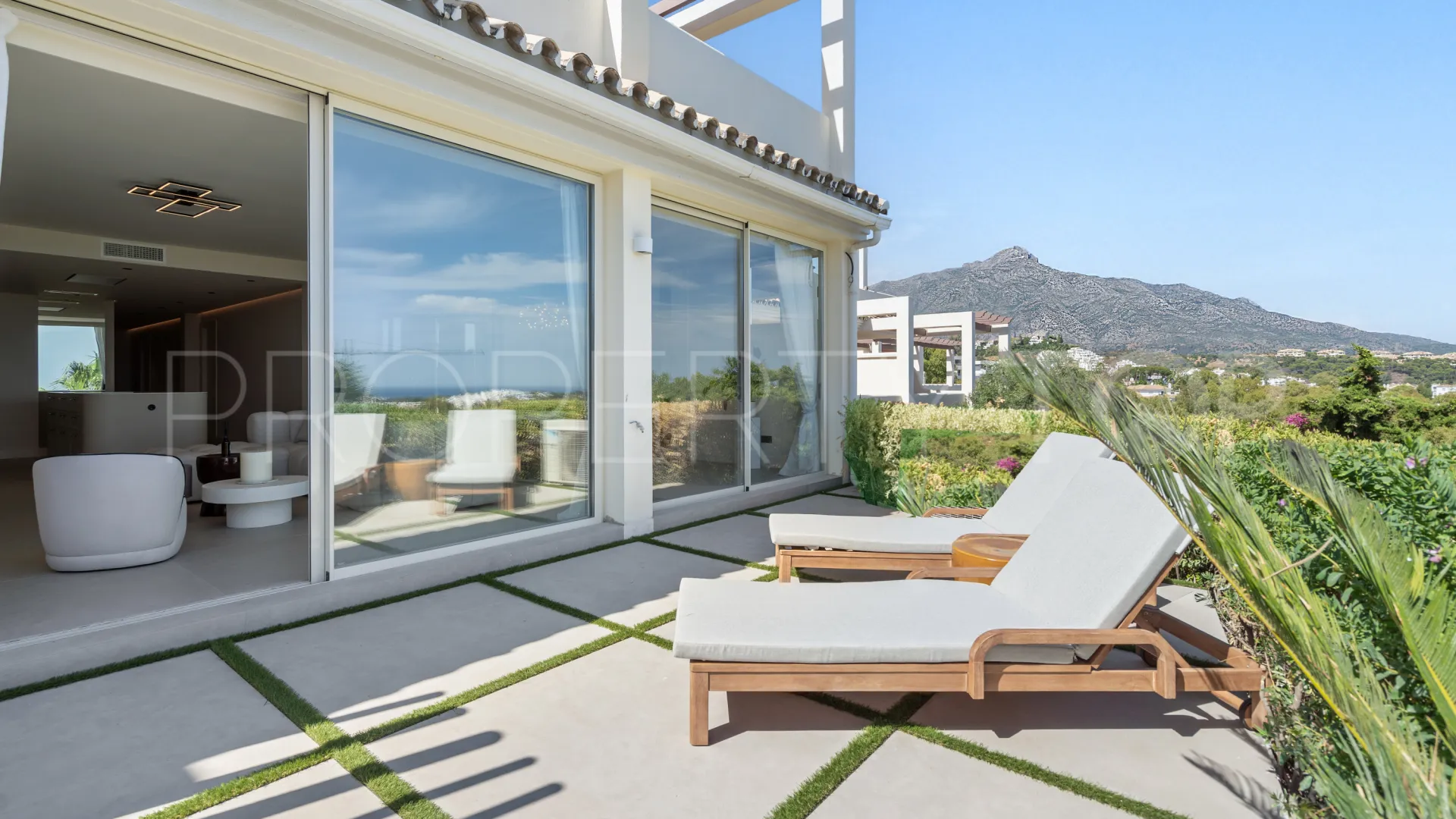 Palacetes Los Belvederes 3 bedrooms ground floor apartment for sale