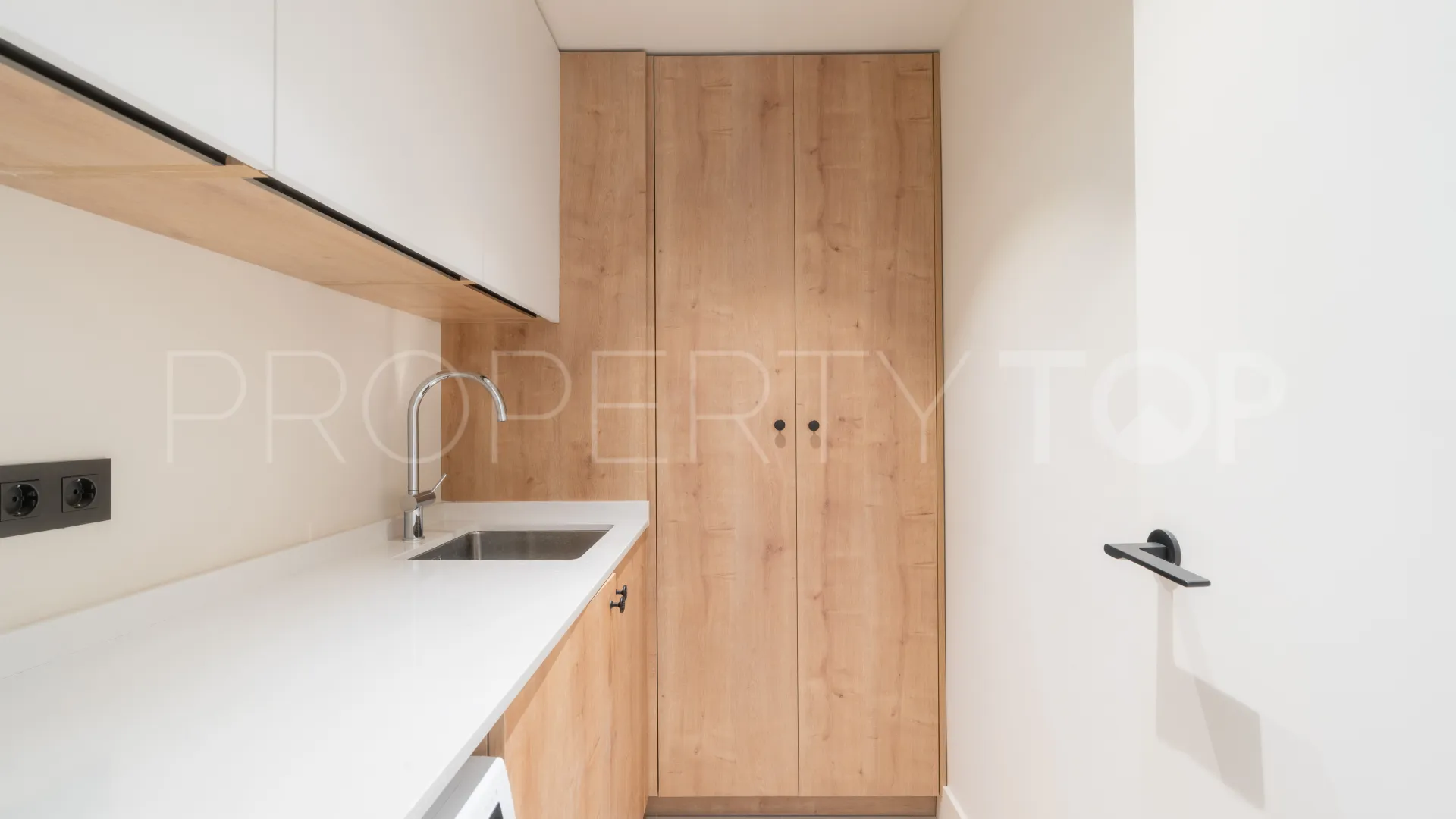 Palacetes Los Belvederes 3 bedrooms ground floor apartment for sale