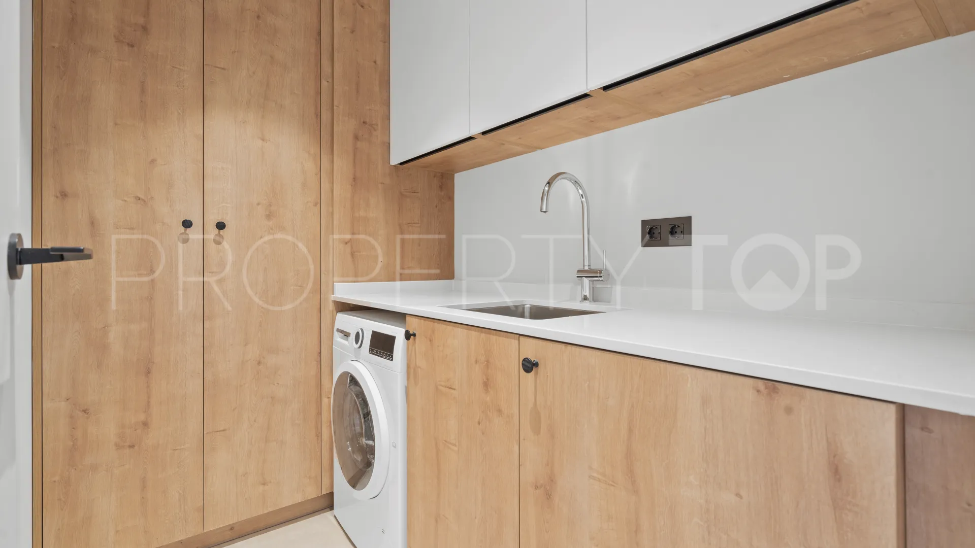 Palacetes Los Belvederes 3 bedrooms ground floor apartment for sale