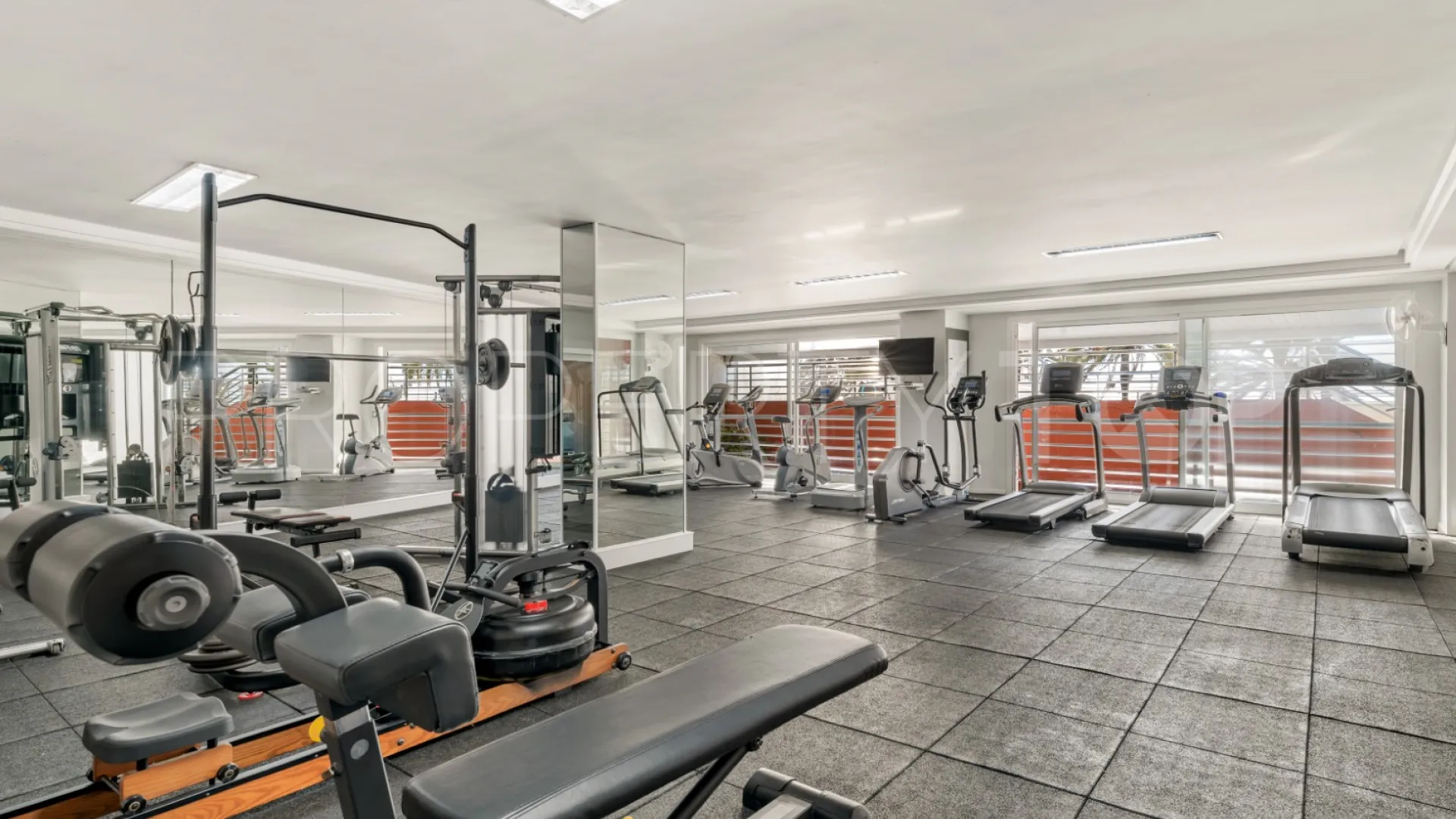 Se vende apartamento en Marina Mariola