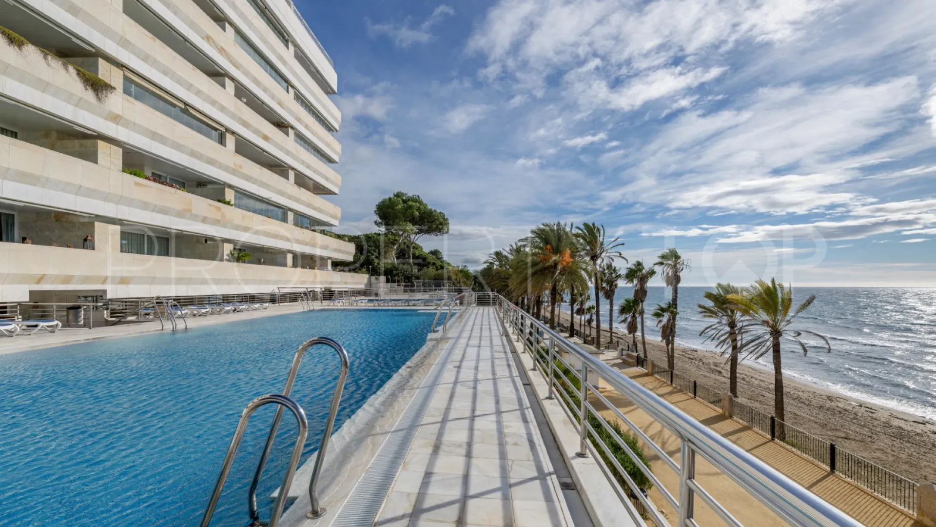 Se vende apartamento en Marina Mariola