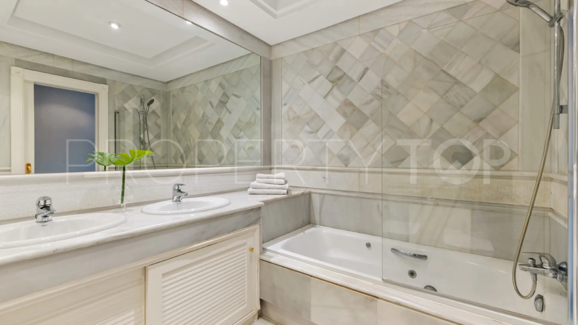 Se vende apartamento en Marina Mariola