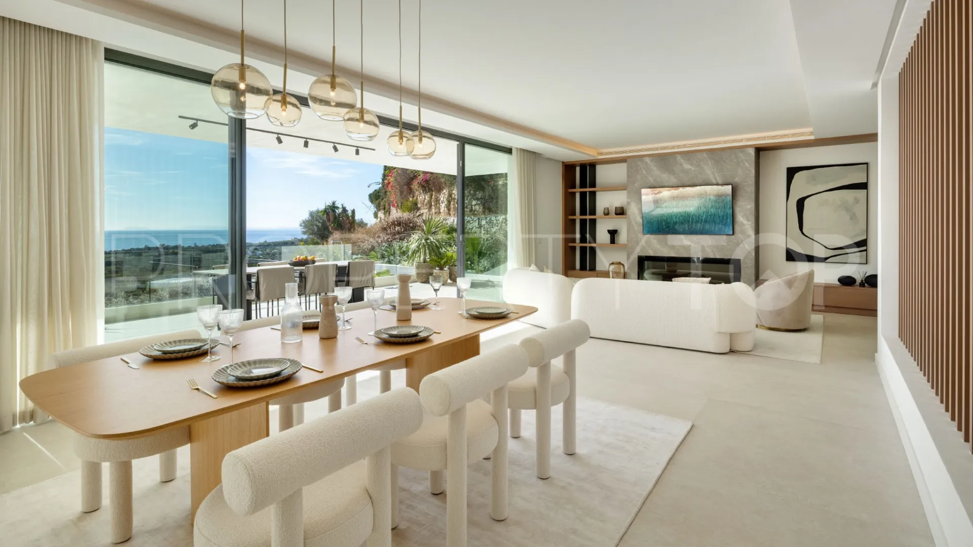 Villa for sale in Marbella East with 5 bedrooms