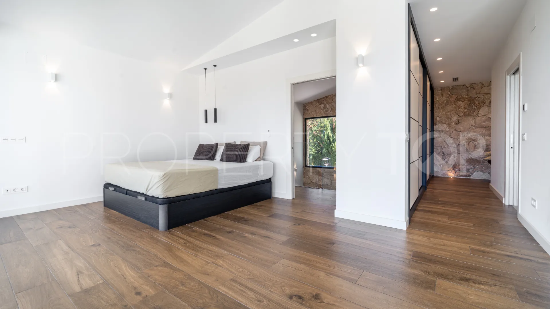 Bel Air villa for sale