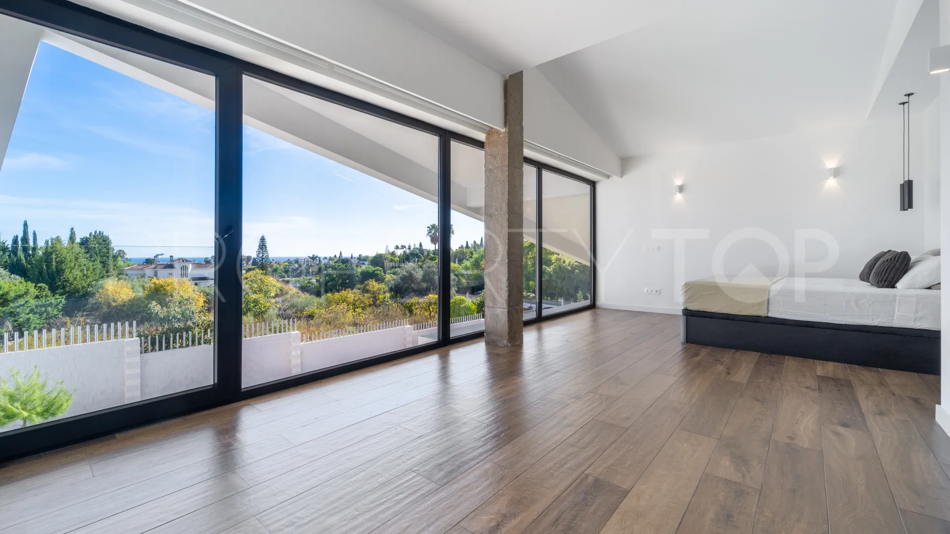 Bel Air villa for sale