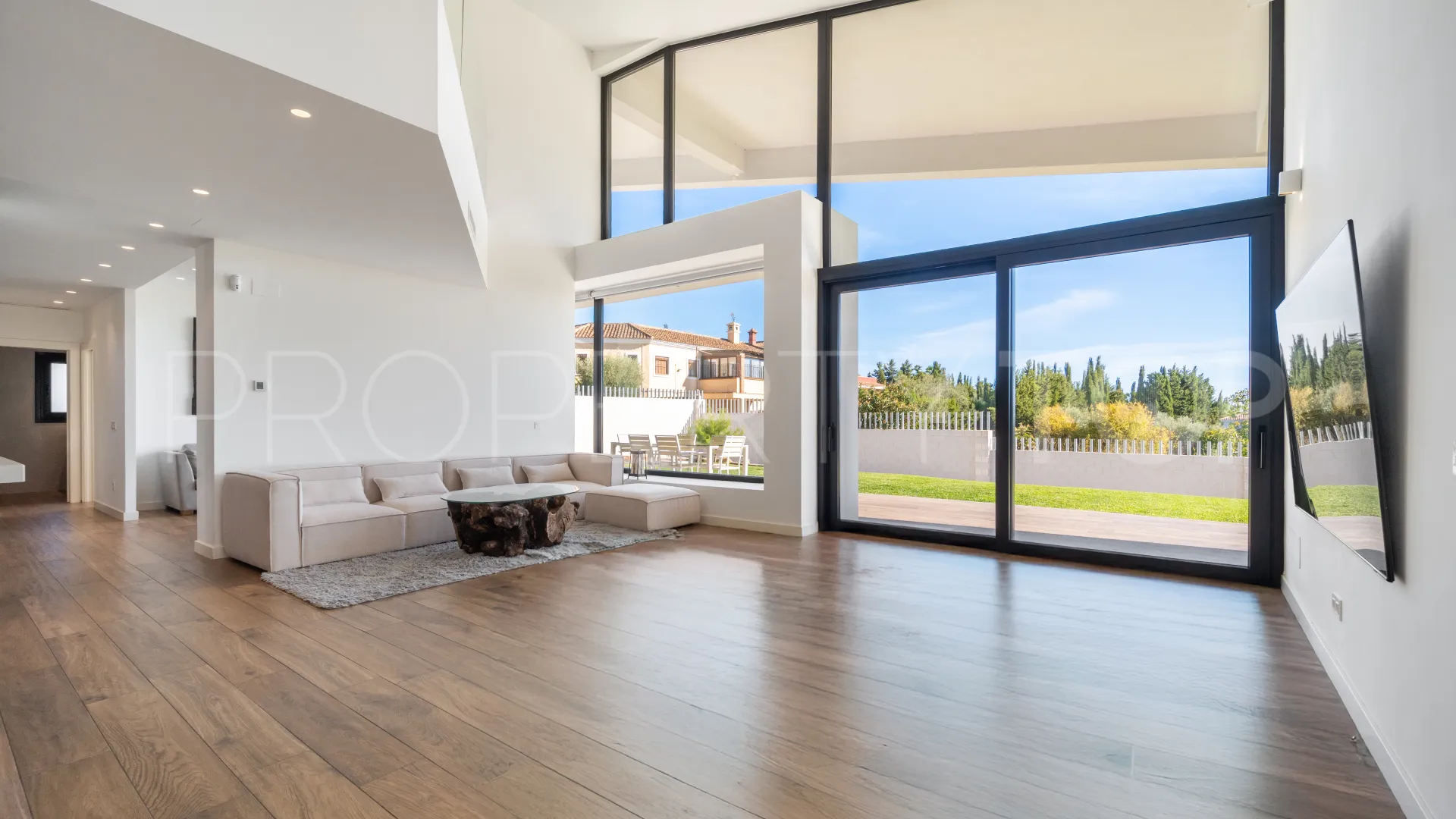 Bel Air villa for sale