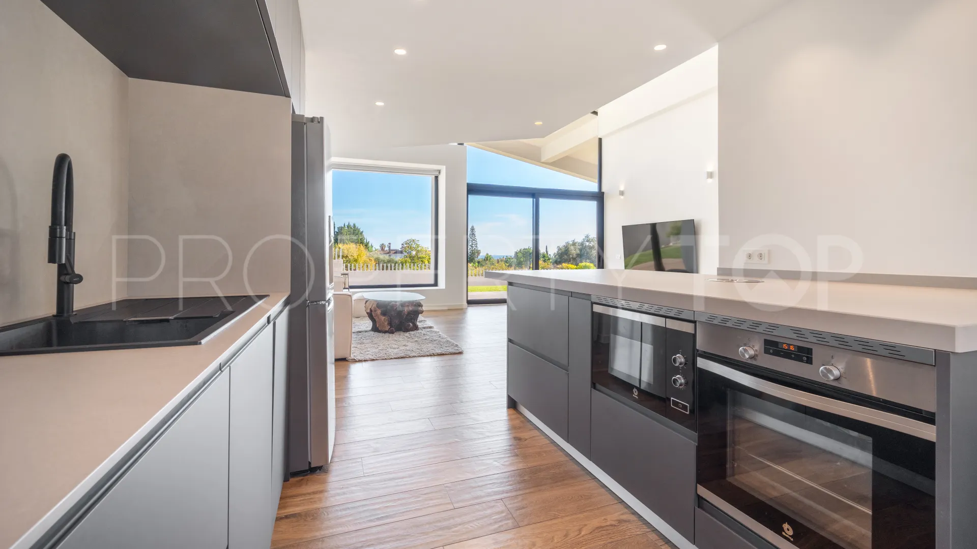 Bel Air villa for sale