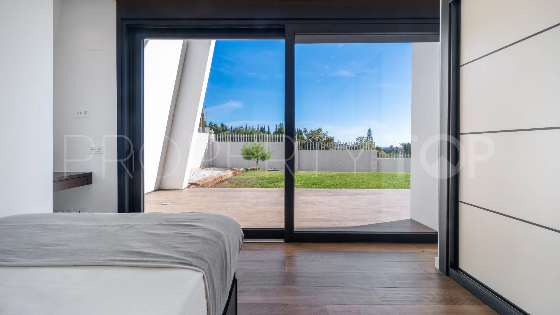 Bel Air villa for sale