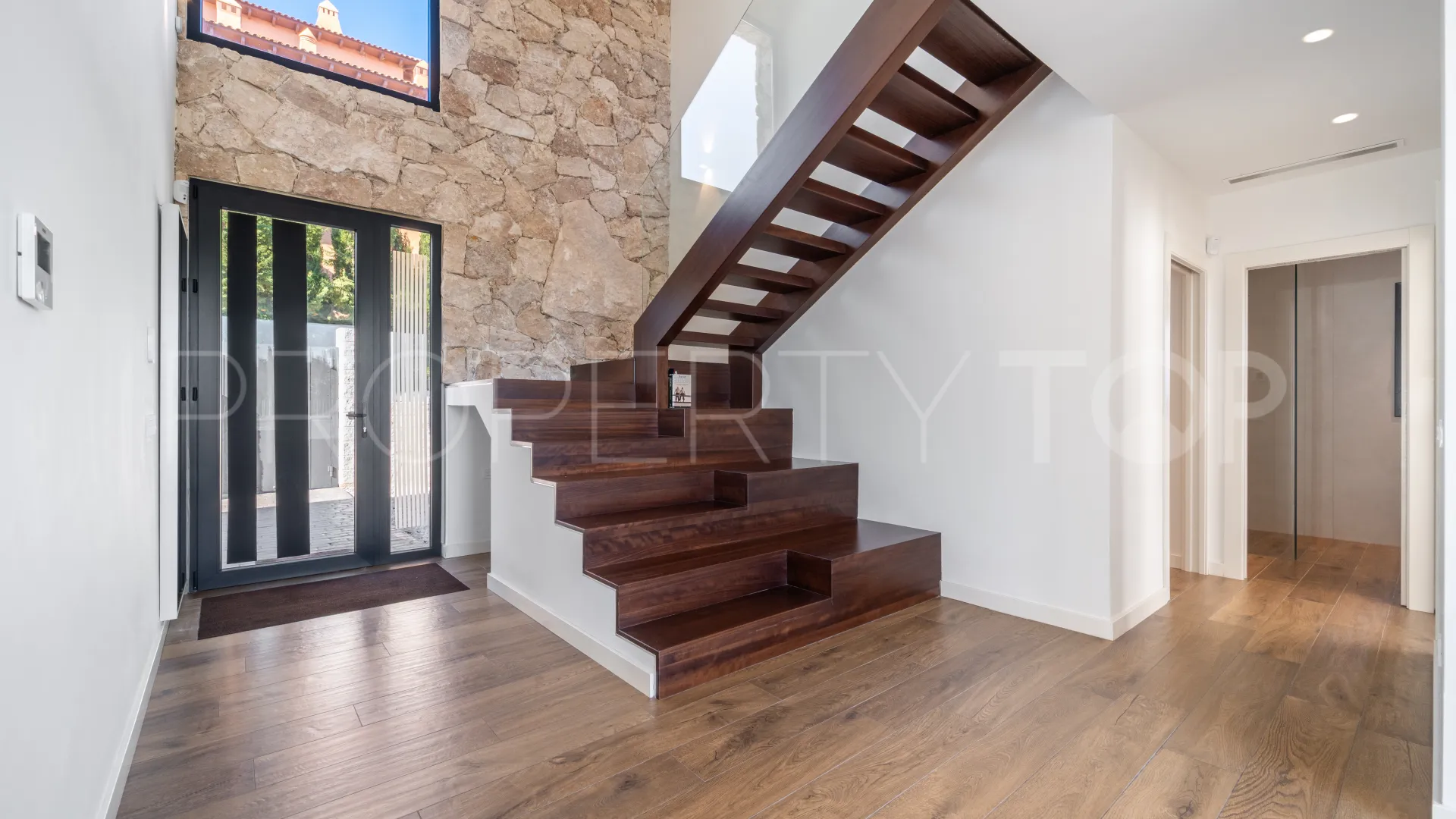 Bel Air villa for sale