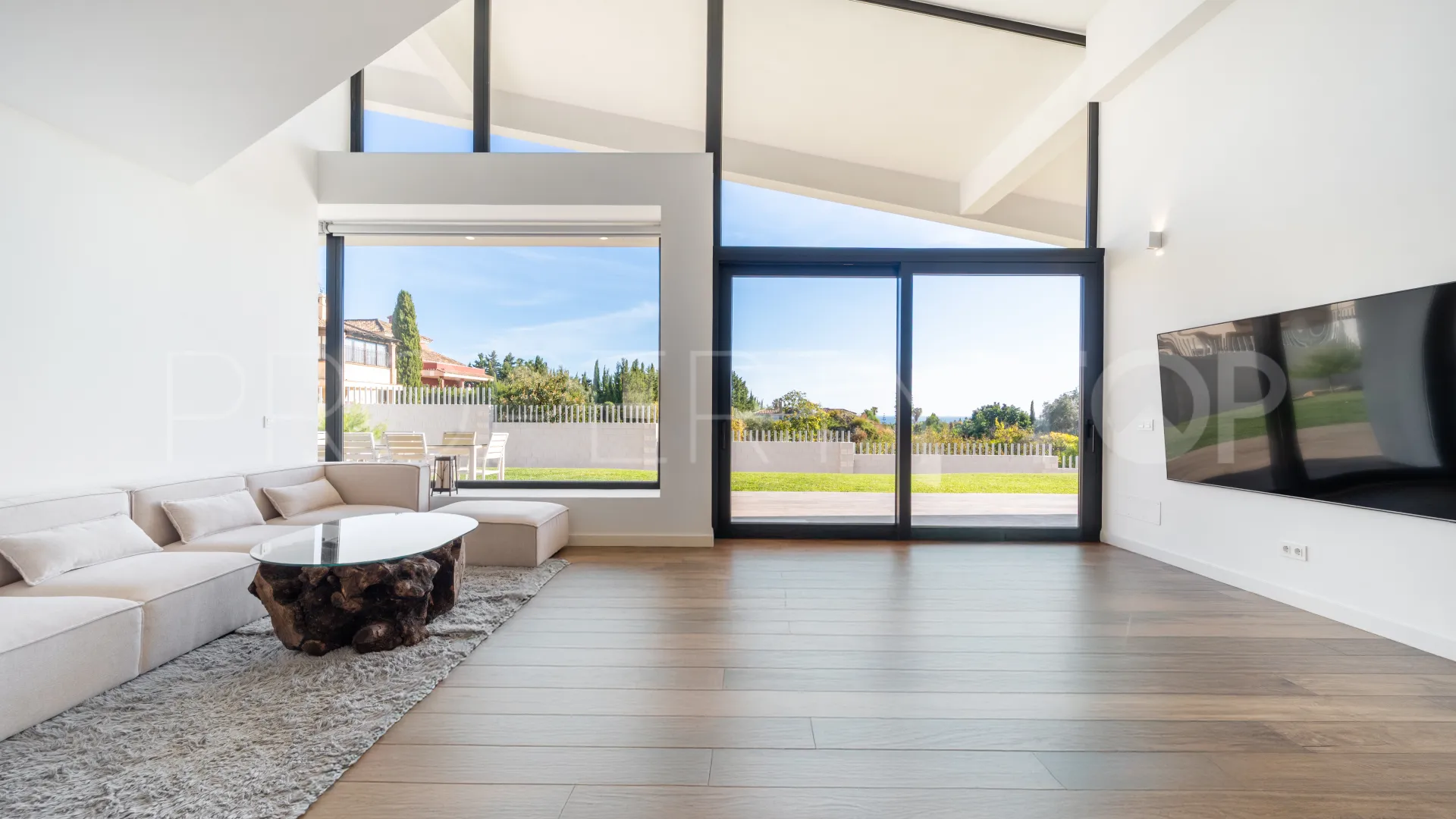 Bel Air villa for sale