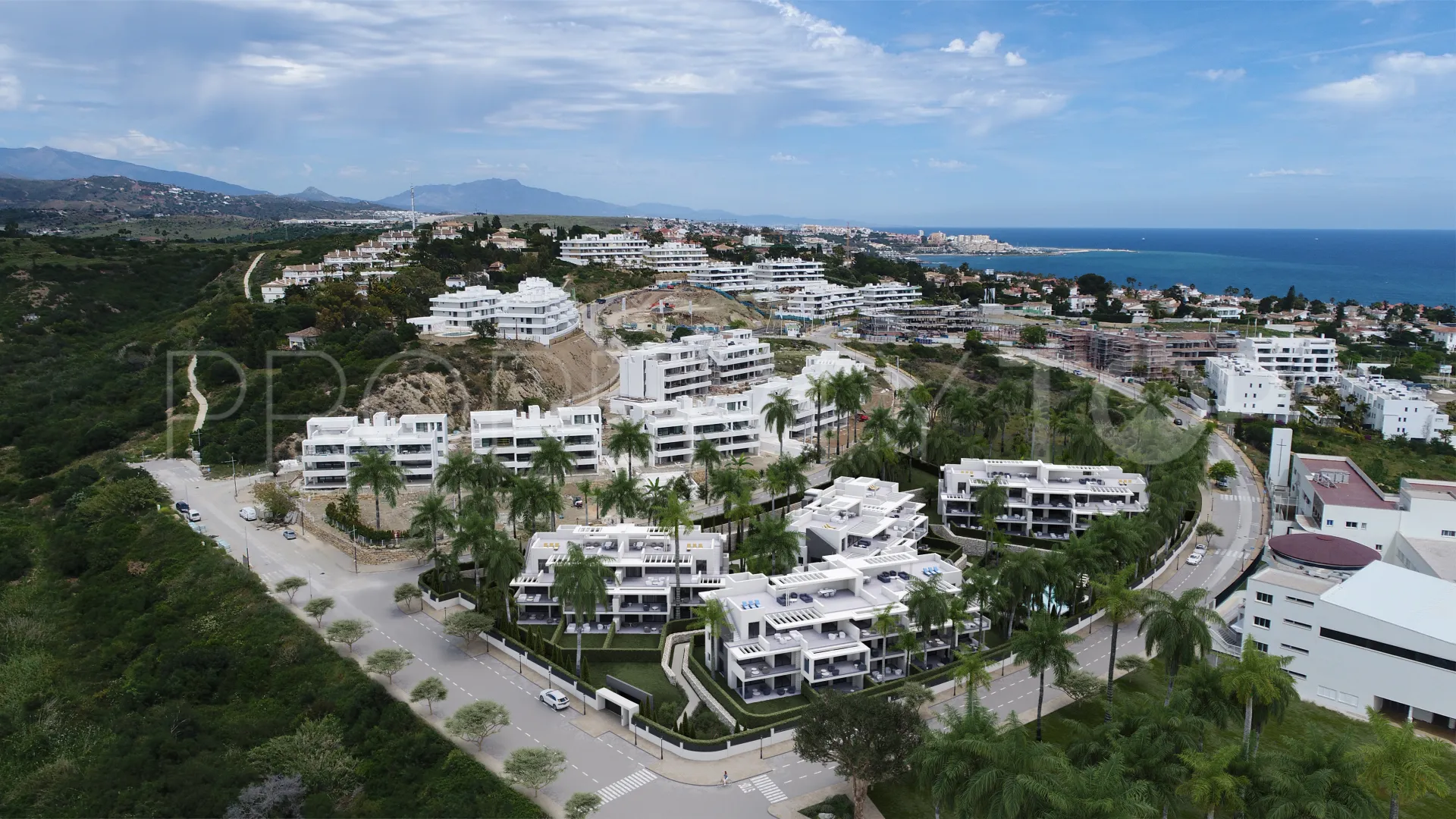 For sale 3 bedrooms penthouse in Estepona West