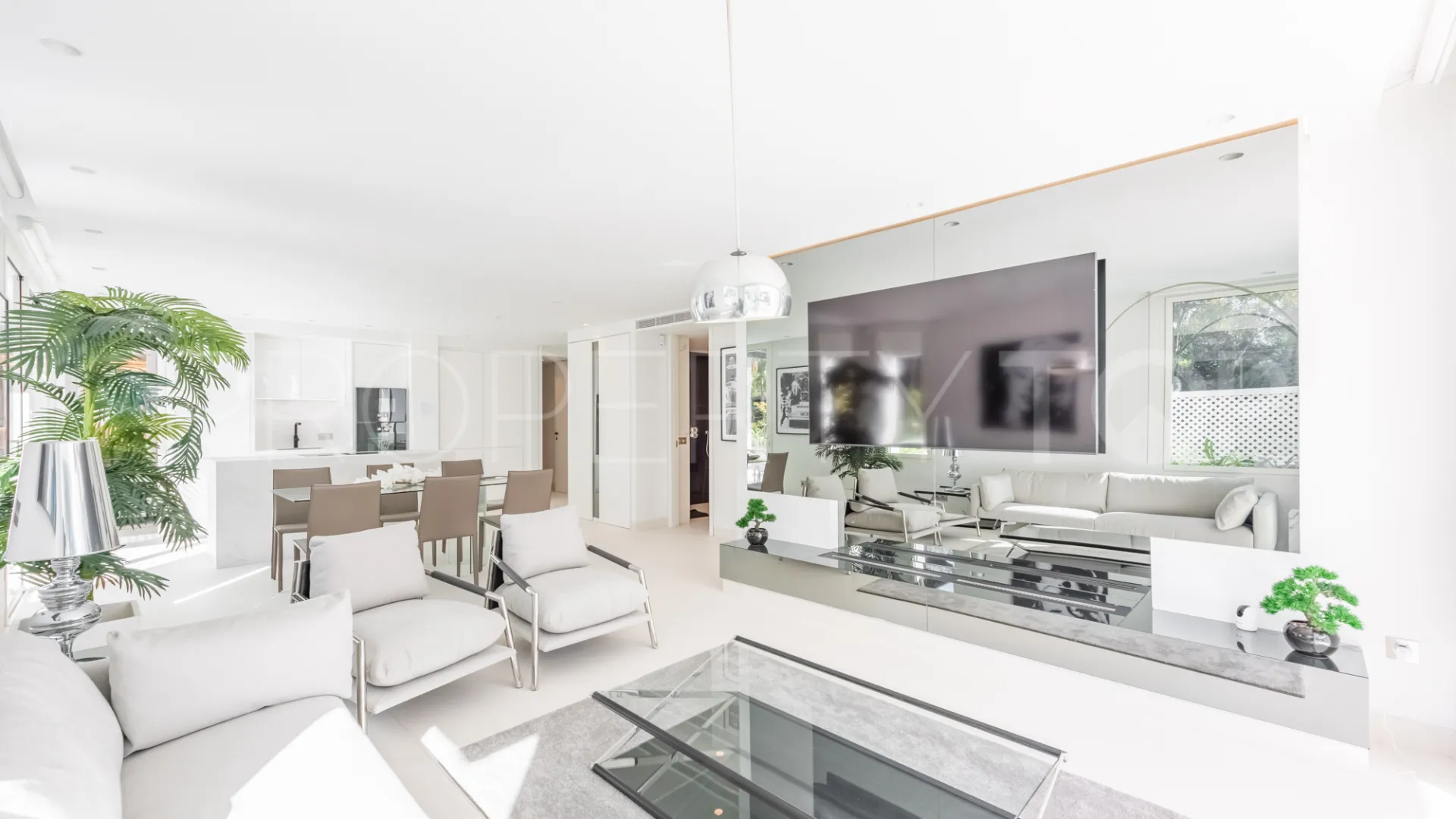 Se vende apartamento en Marina Puente Romano