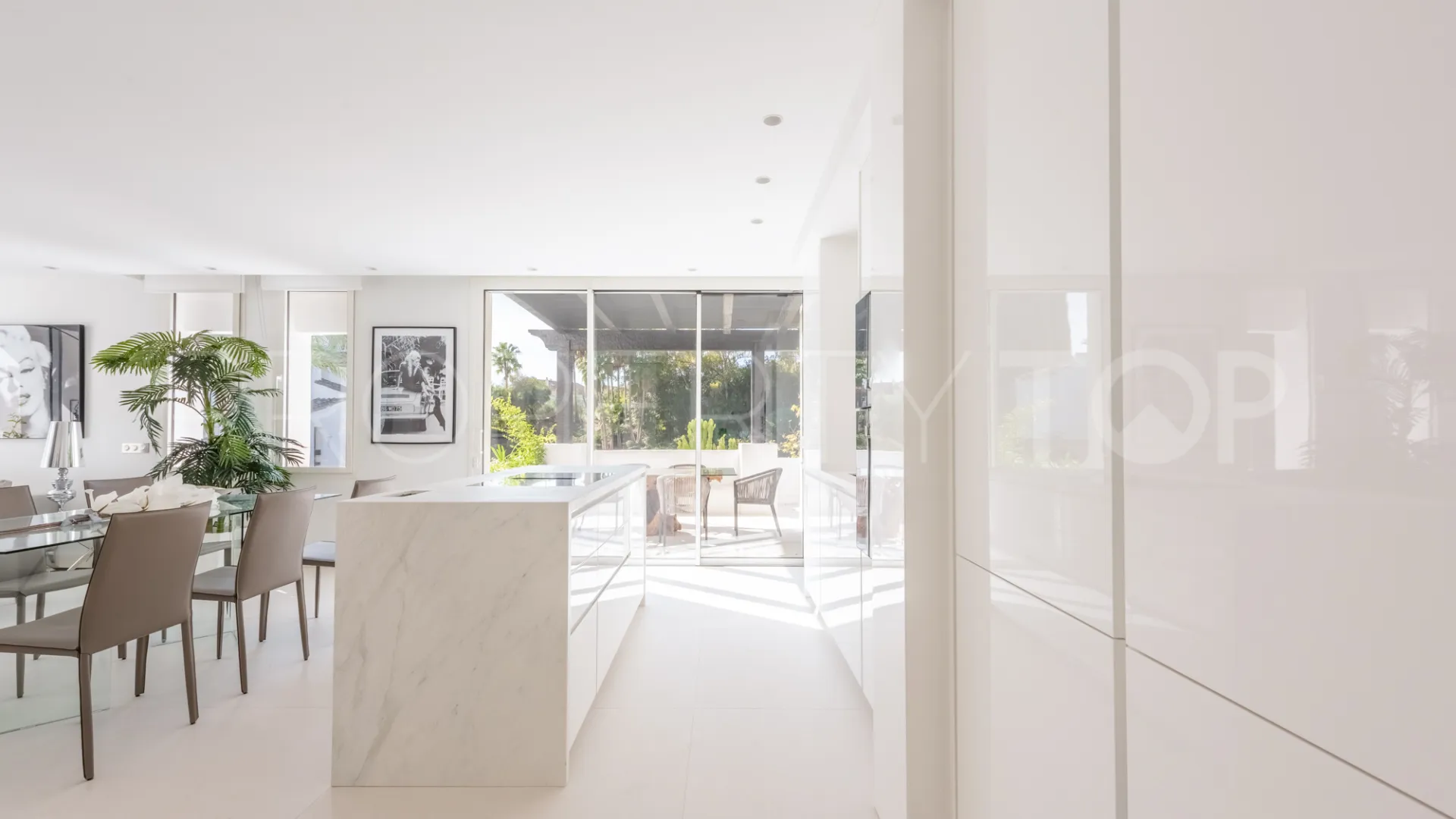 Se vende apartamento en Marina Puente Romano