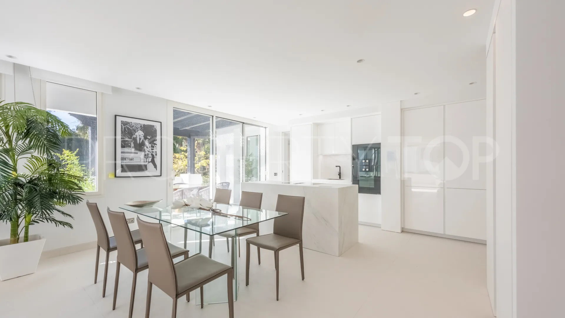 Se vende apartamento en Marina Puente Romano