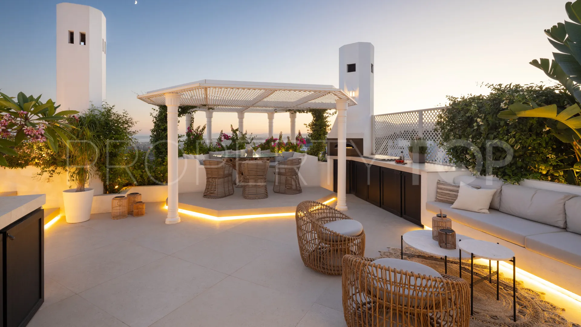 Jardines Colgantes 3 bedrooms duplex penthouse for sale