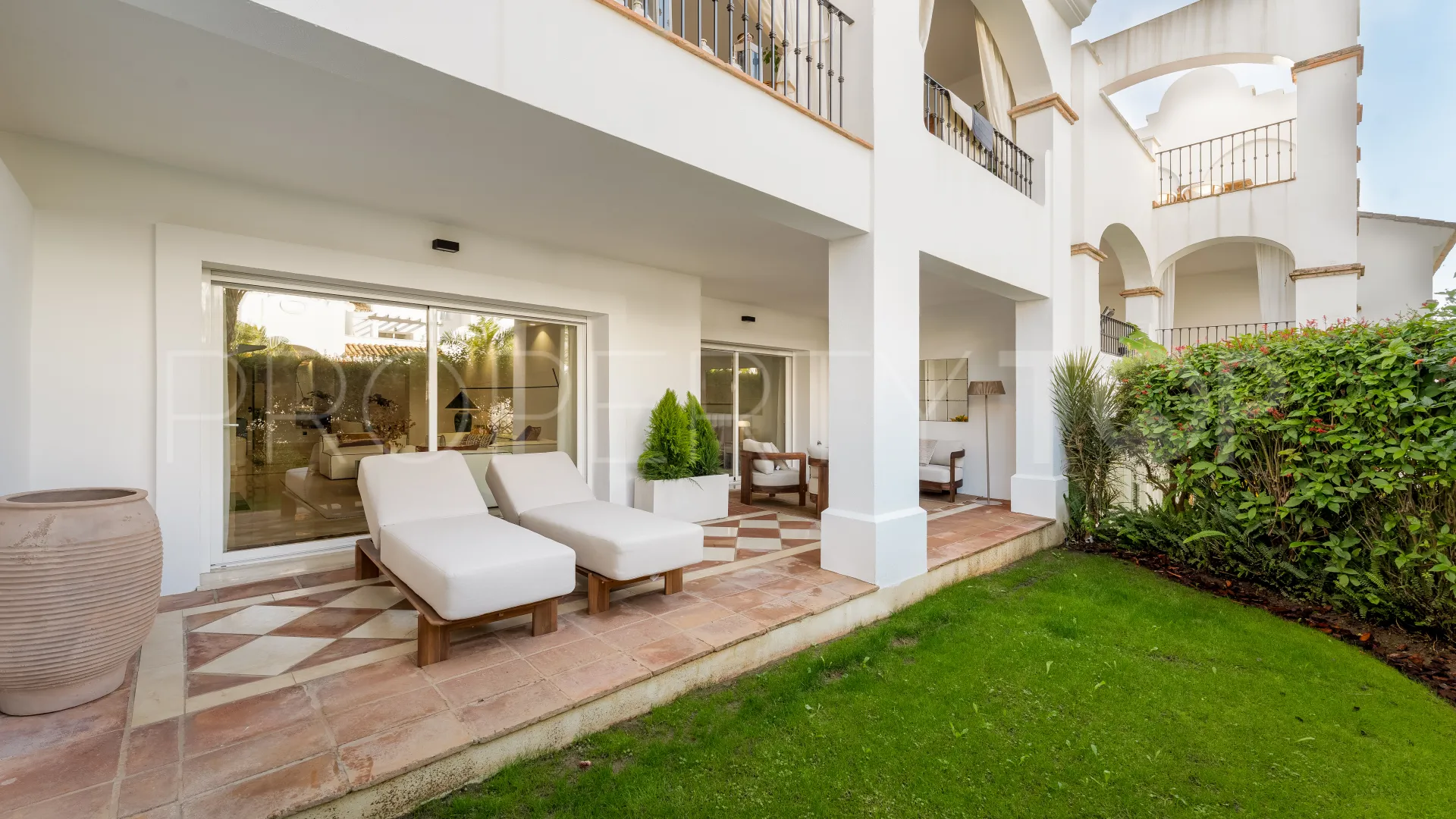 Ground floor apartment with 3 bedrooms for sale in Montebello Hills