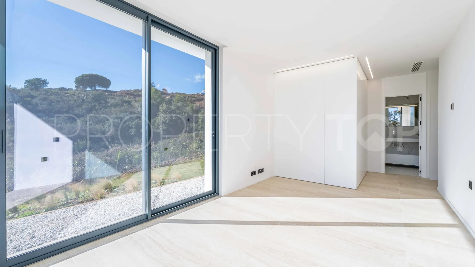 For sale 5 bedrooms villa in Sotogrande
