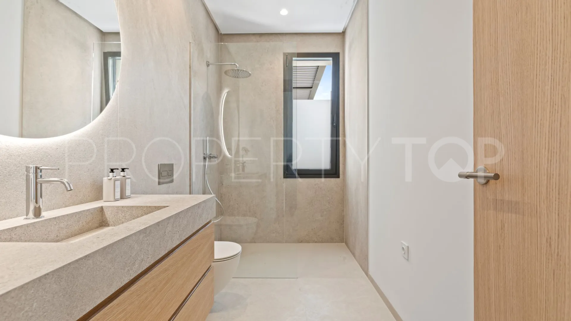 Villa con 6 dormitorios a la venta en Fuente del Espanto