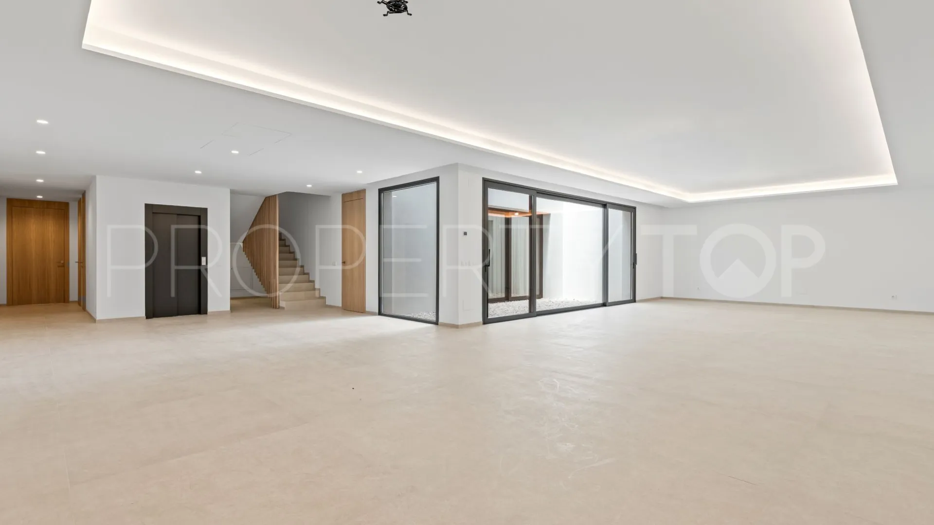 Villa con 6 dormitorios a la venta en Fuente del Espanto