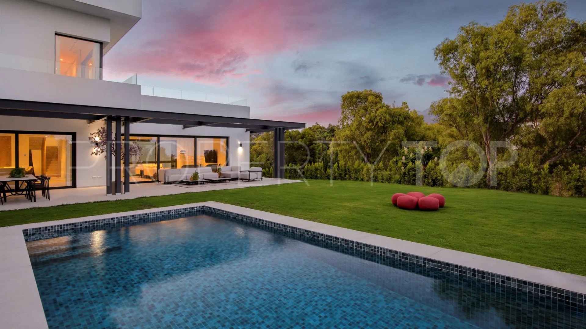 Villa con 6 dormitorios a la venta en Fuente del Espanto